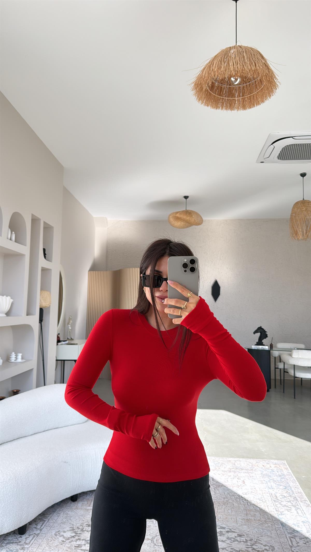 Kırmızı Parmak Geçme Oys Kumaş Body