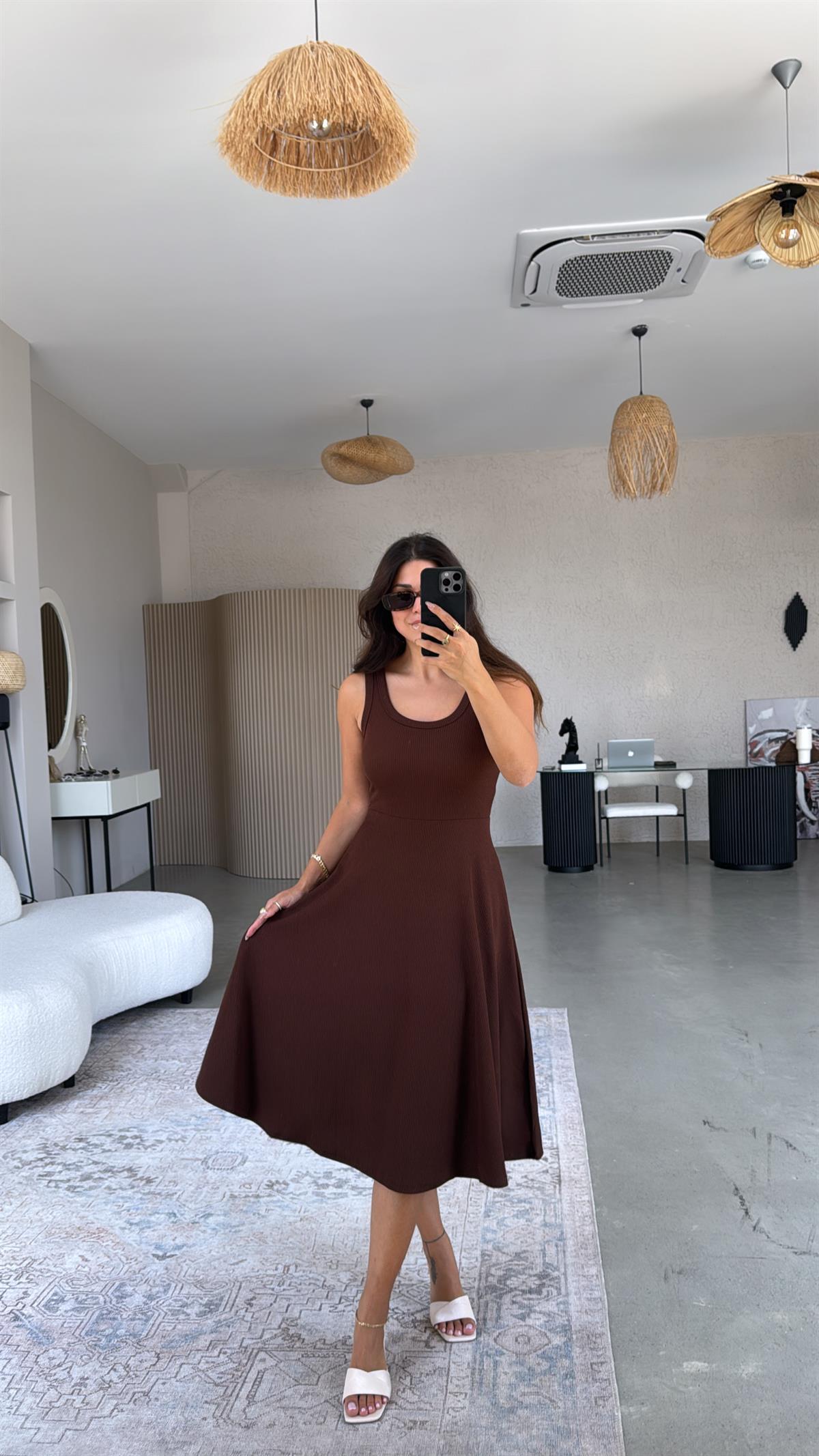 Koyu Kahve Askılı Kaşkorse Elbise