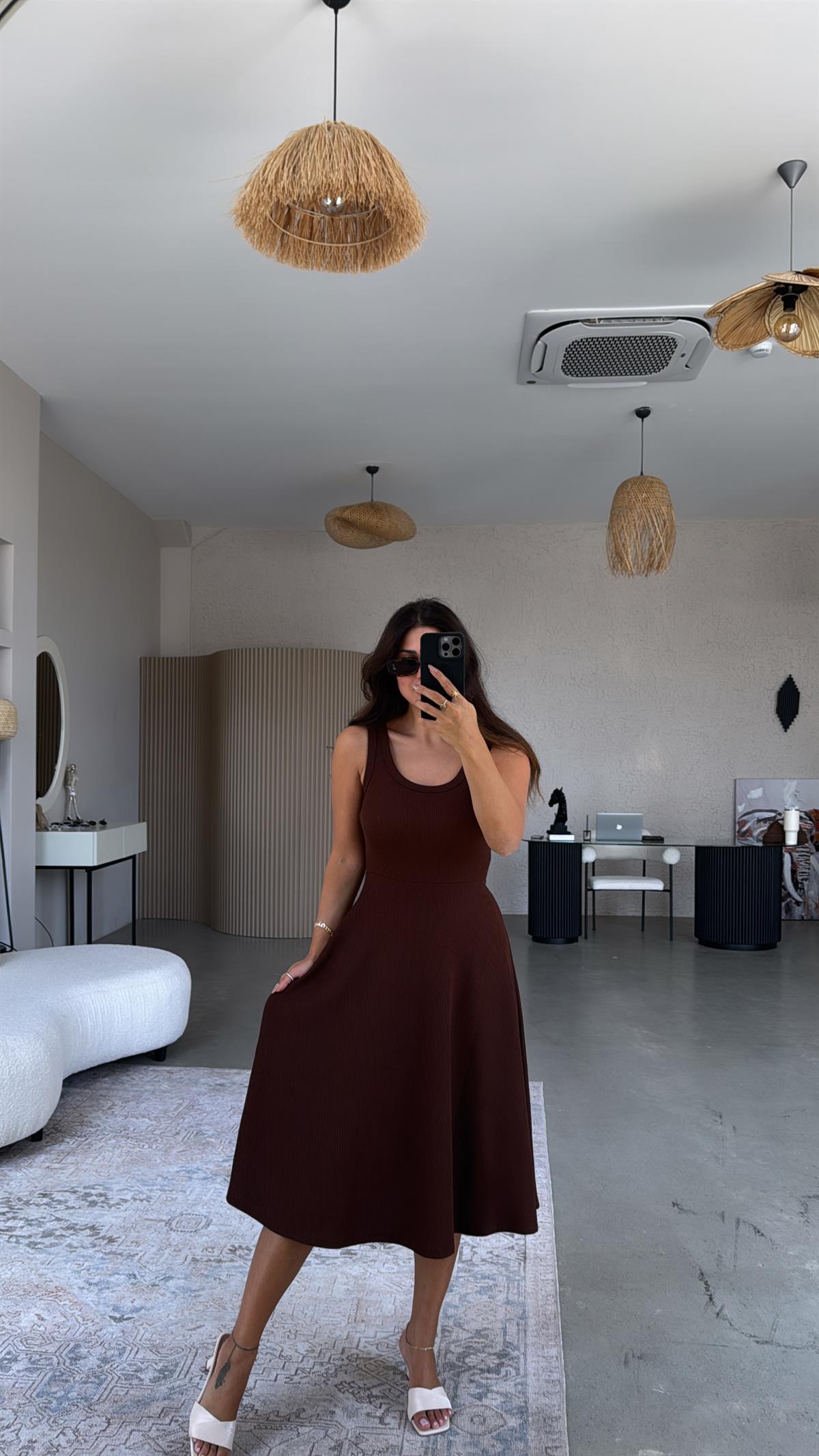 Koyu Kahve Askılı Kaşkorse Elbise