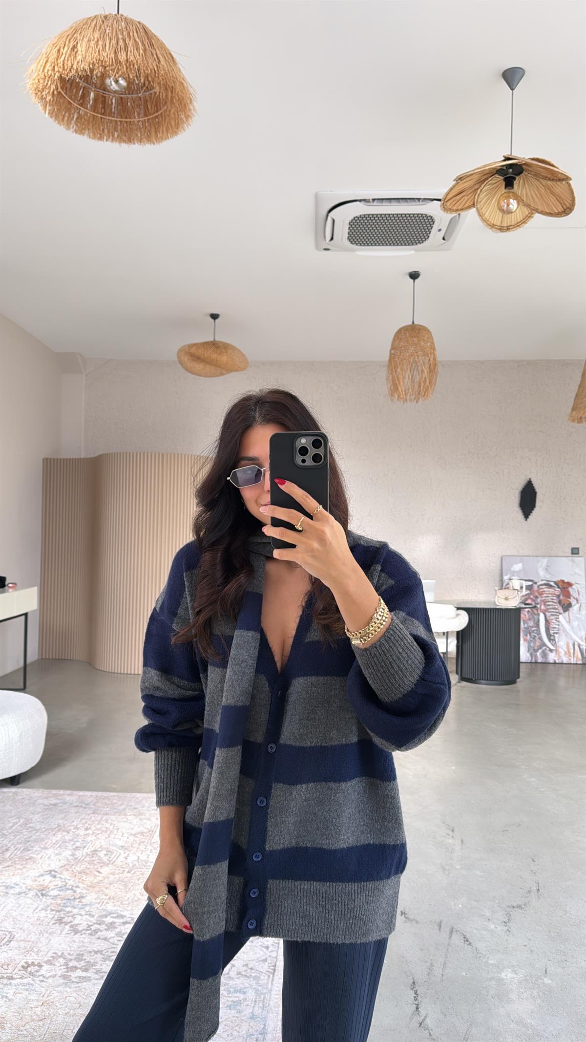 Lacivert Antrasit Şeritli Kendinden Atkılı Yumoş Hırka