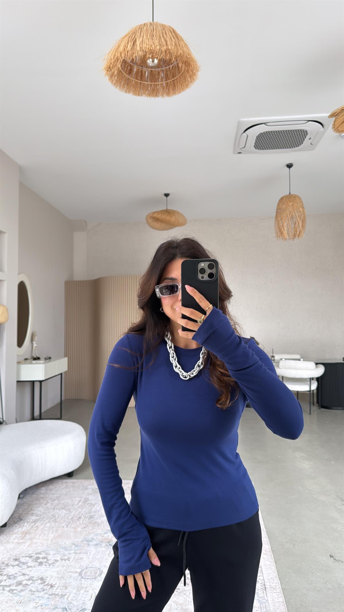 Lacivert Bisiklet Yaka Parmak Geçme Bluz