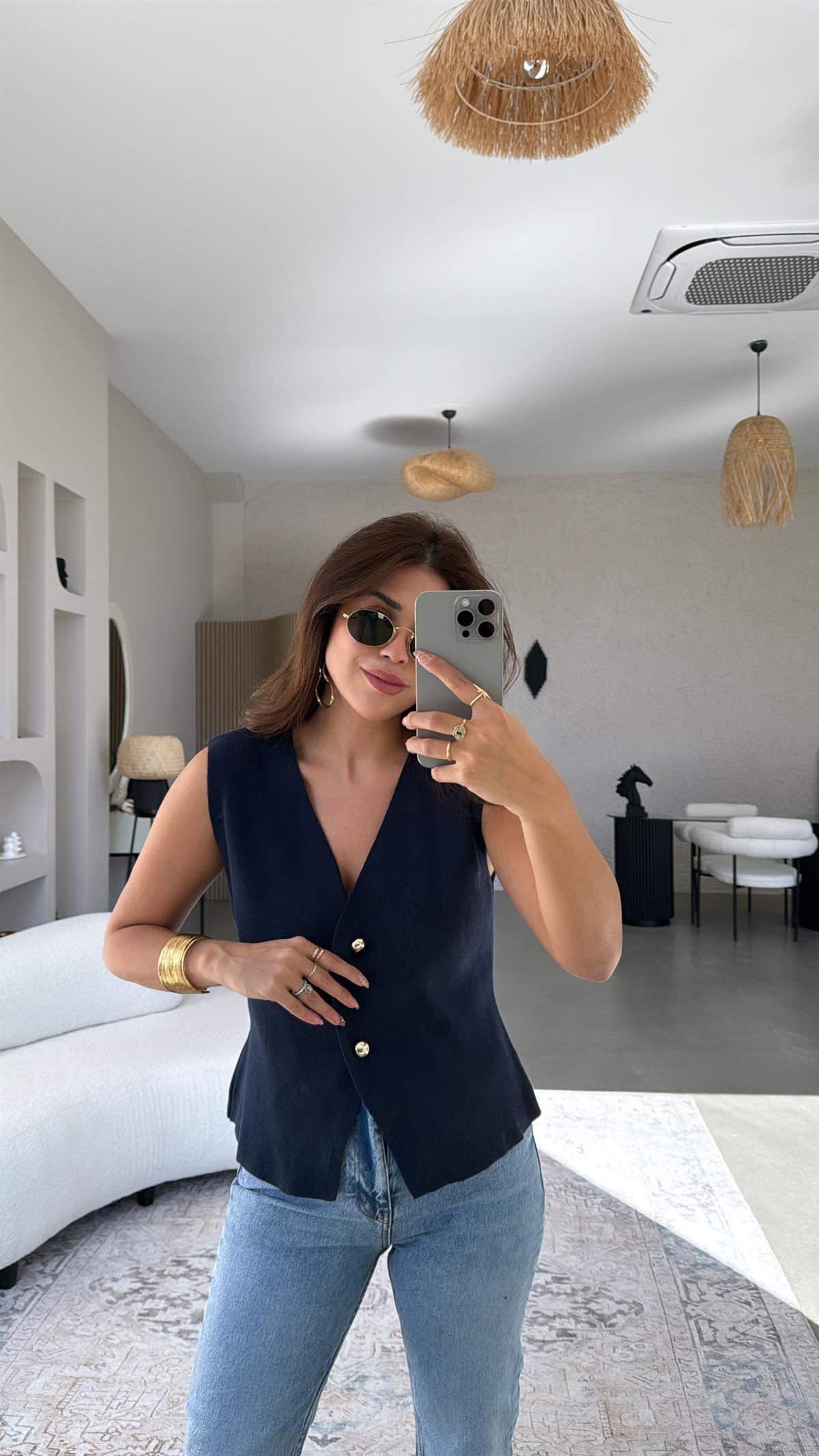 Lacivert Büyük Düğmeli Triko Yelek