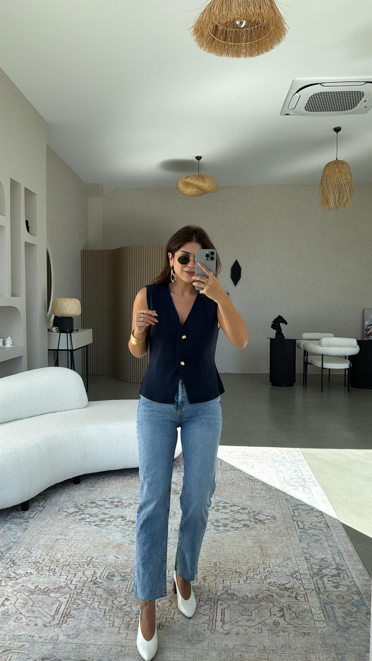 Lacivert Büyük Düğmeli Triko Yelek