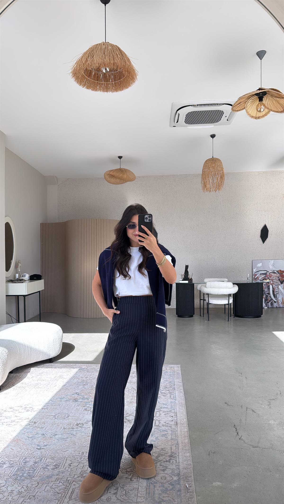 Lacivert Çizgili Bol Paça Arkası Lastikli Kumaş Pantolon