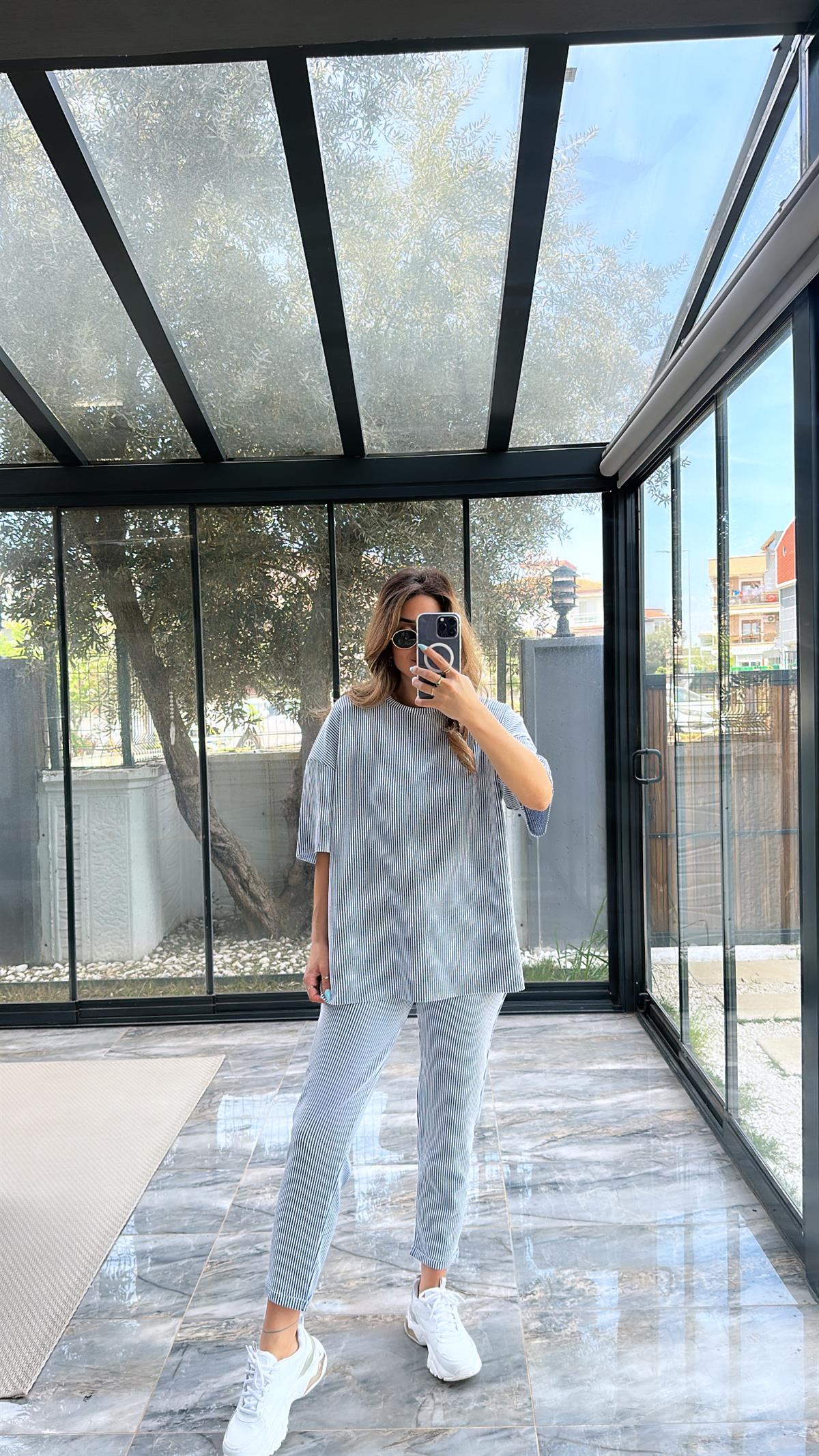 Lacivert Çizgili Premium Takım