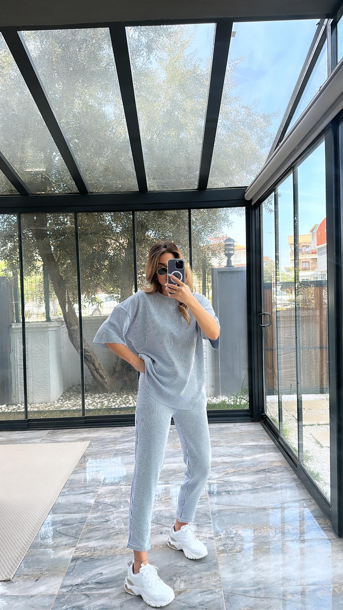 Lacivert Çizgili Premium Takım