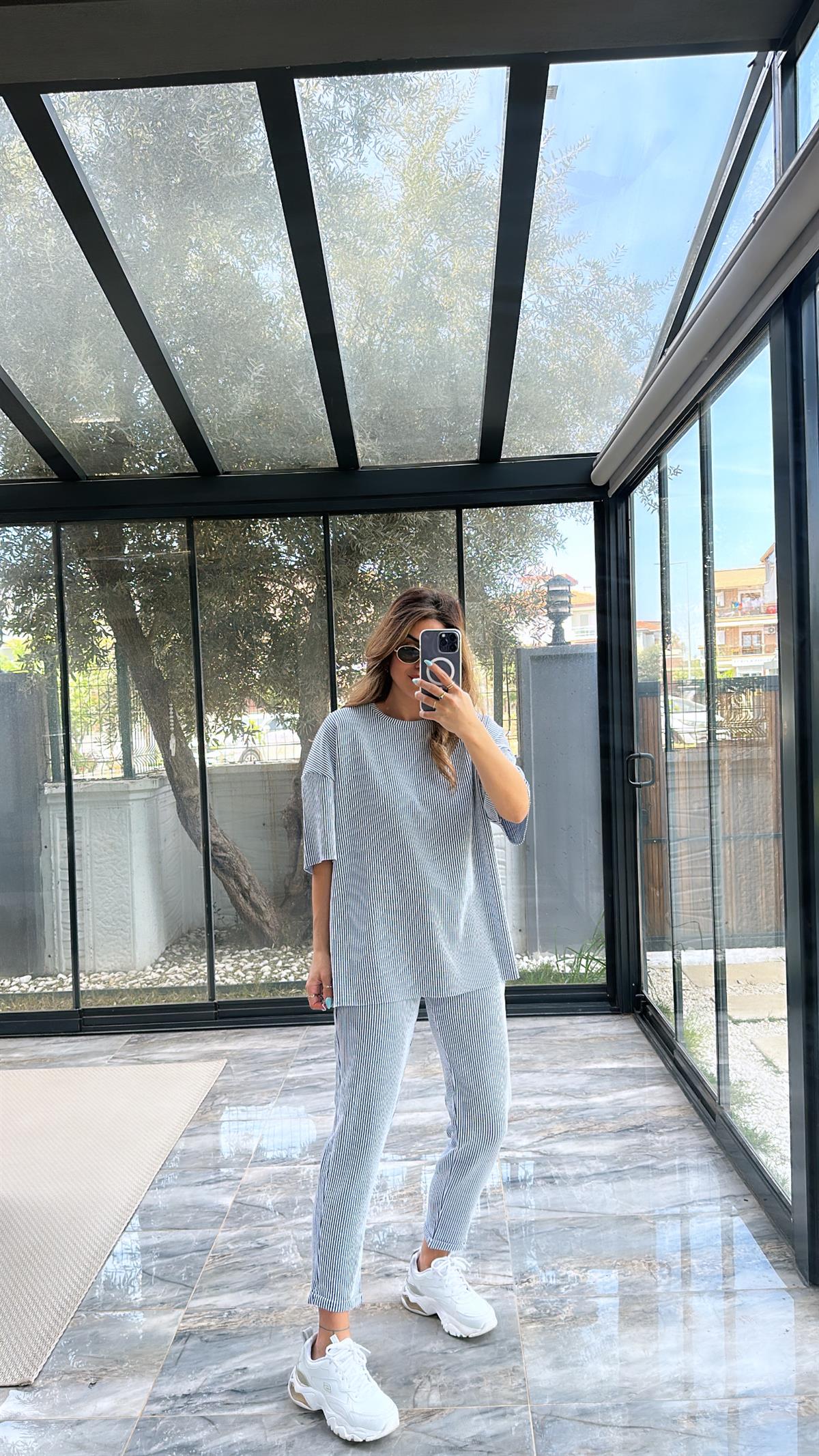 Lacivert Çizgili Premium Takım