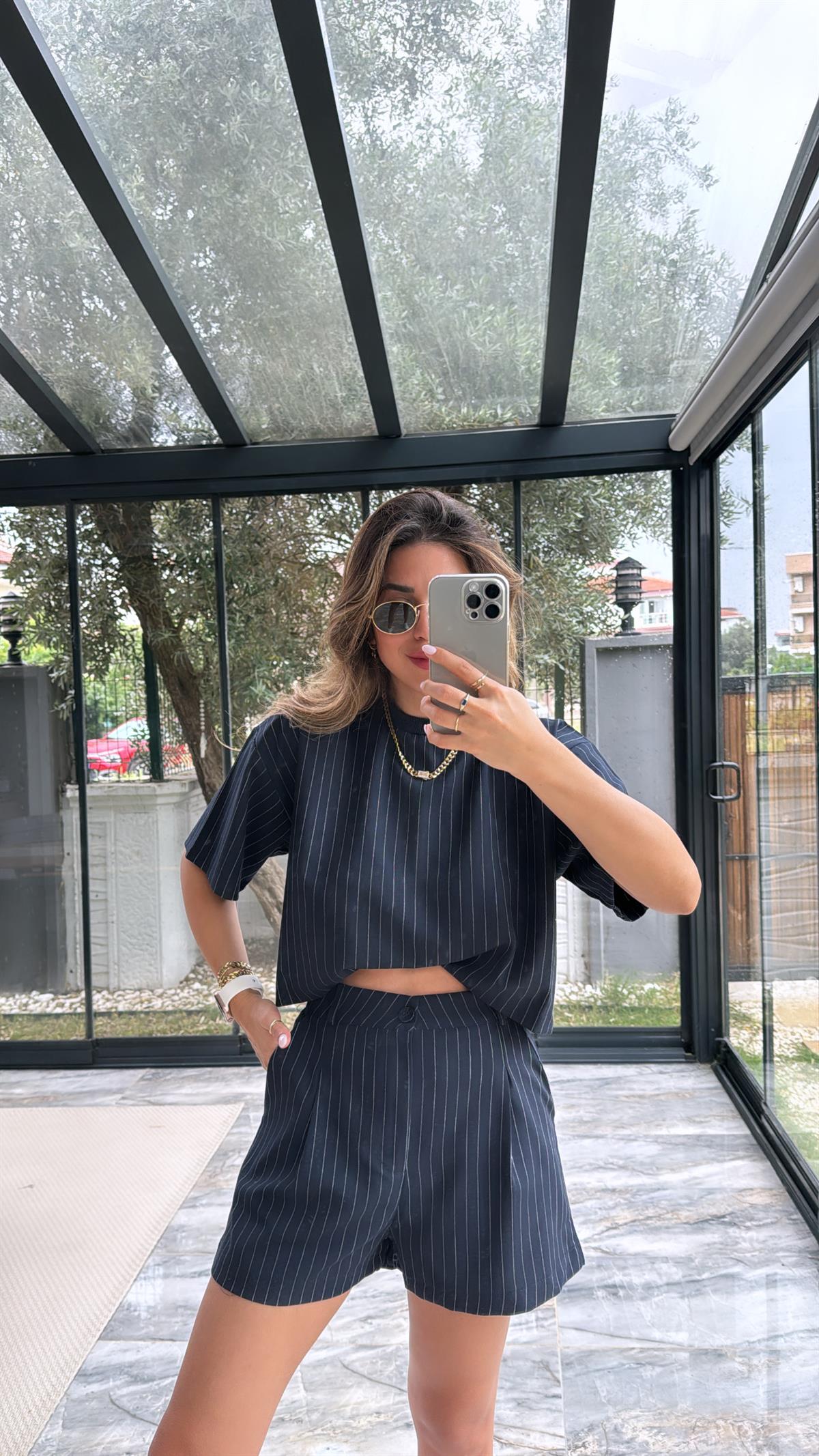 Lacivert Çizgili Şortlu Kumaş Takım