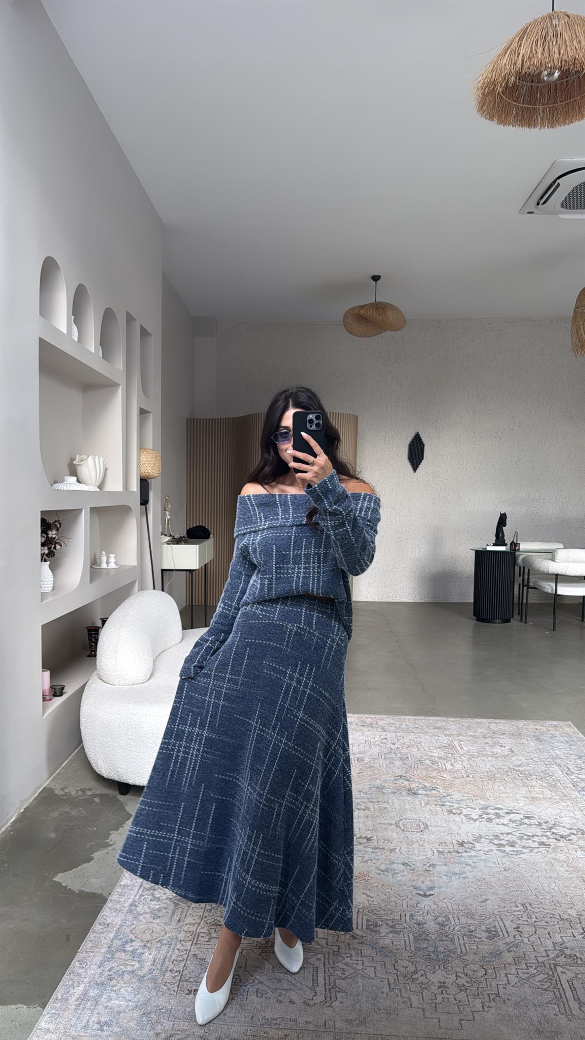 Lacivert Dikey Çizgili Desenli Madonna Yumoş Etekli Takım