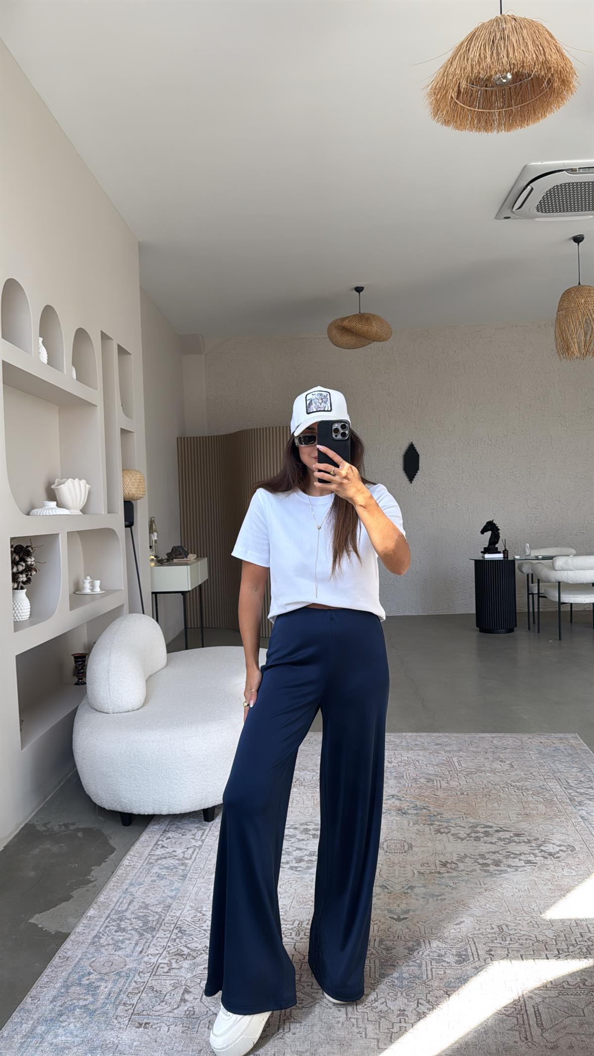 Lacivert Dökümlü Tok Saten Pantolon