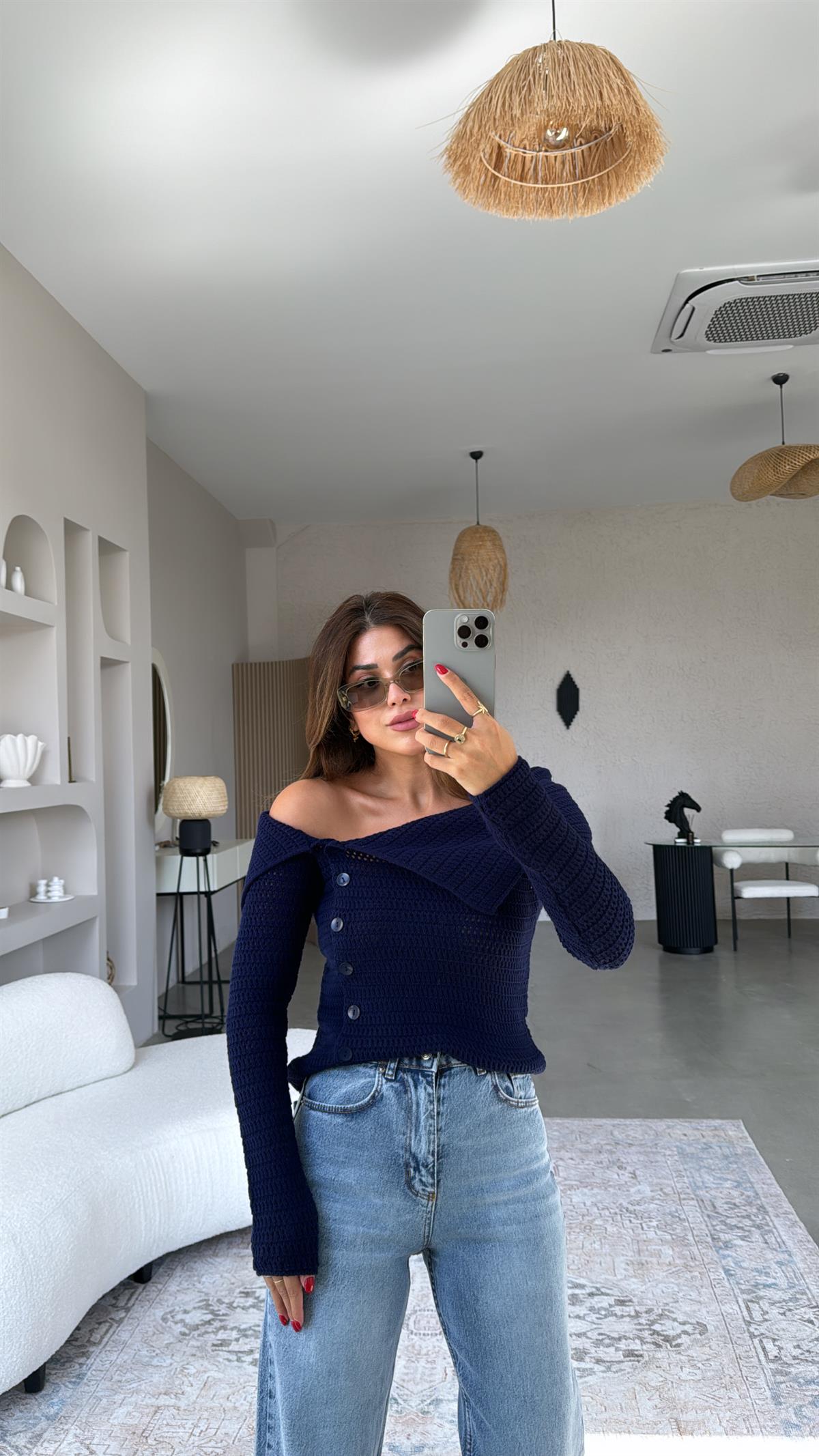 Lacivert Düğmeli Madonna Triko