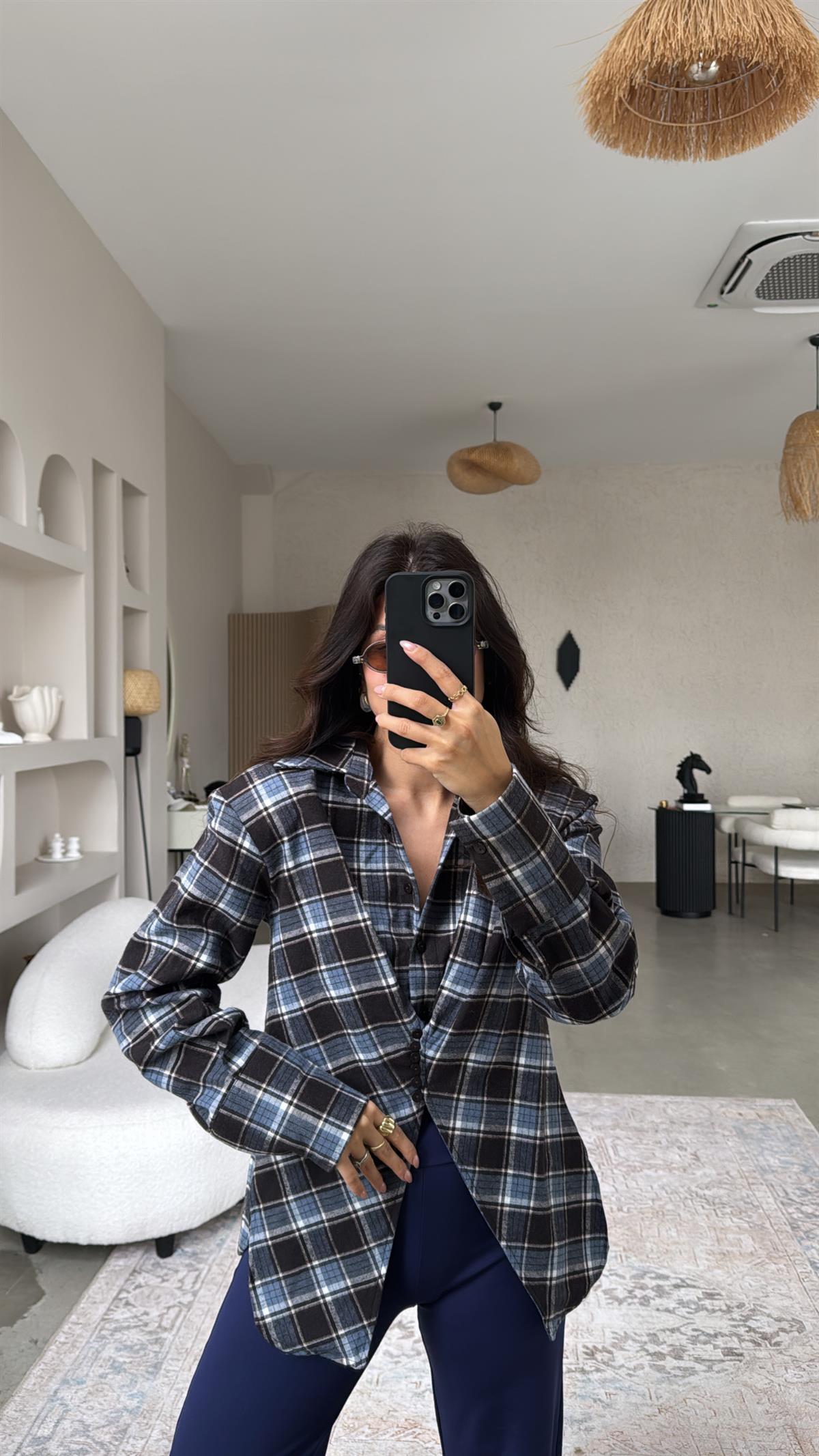 Lacivert Ekose Vatkalı Tarz Gömlek