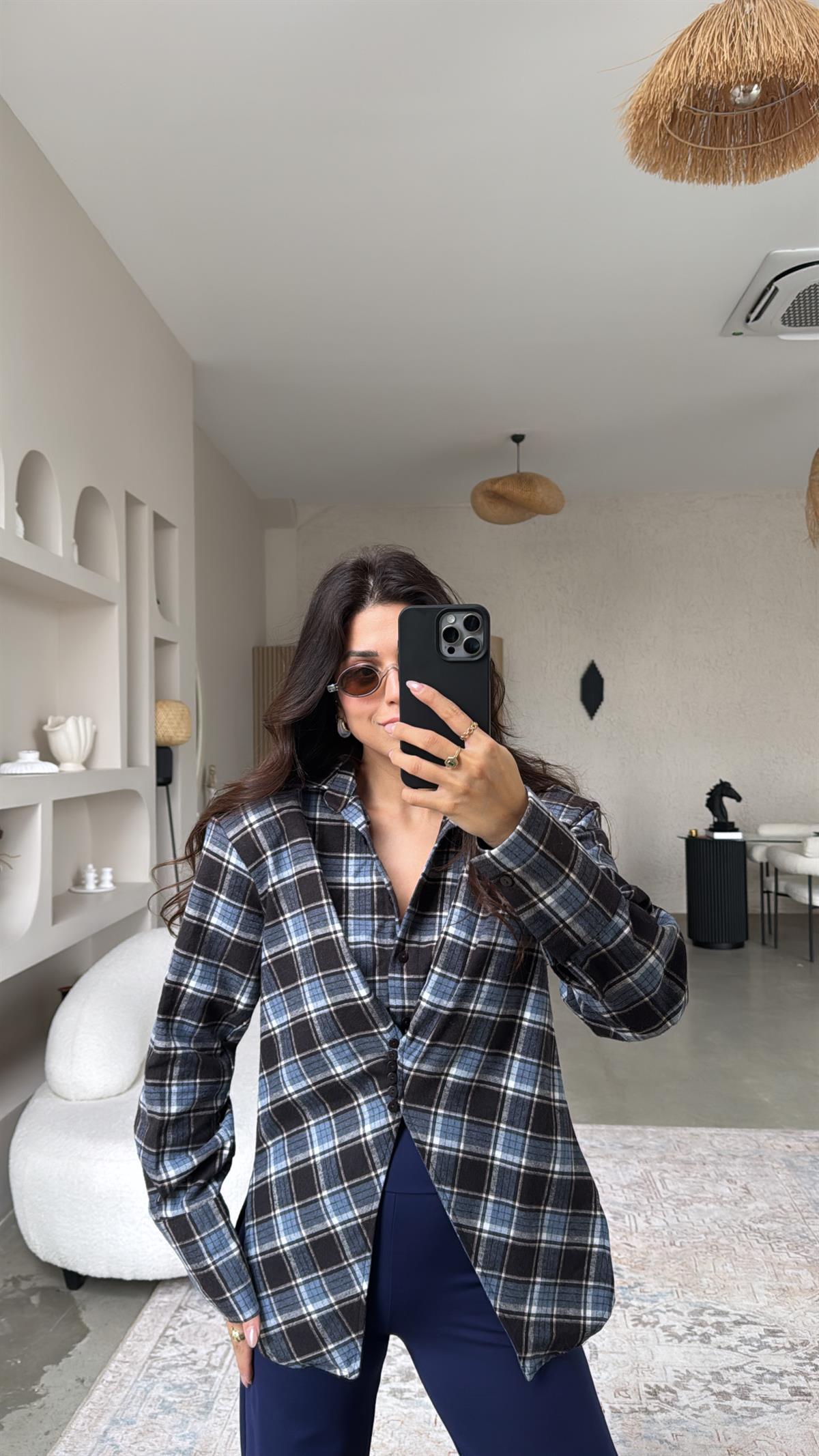 Lacivert Ekose Vatkalı Tarz Gömlek