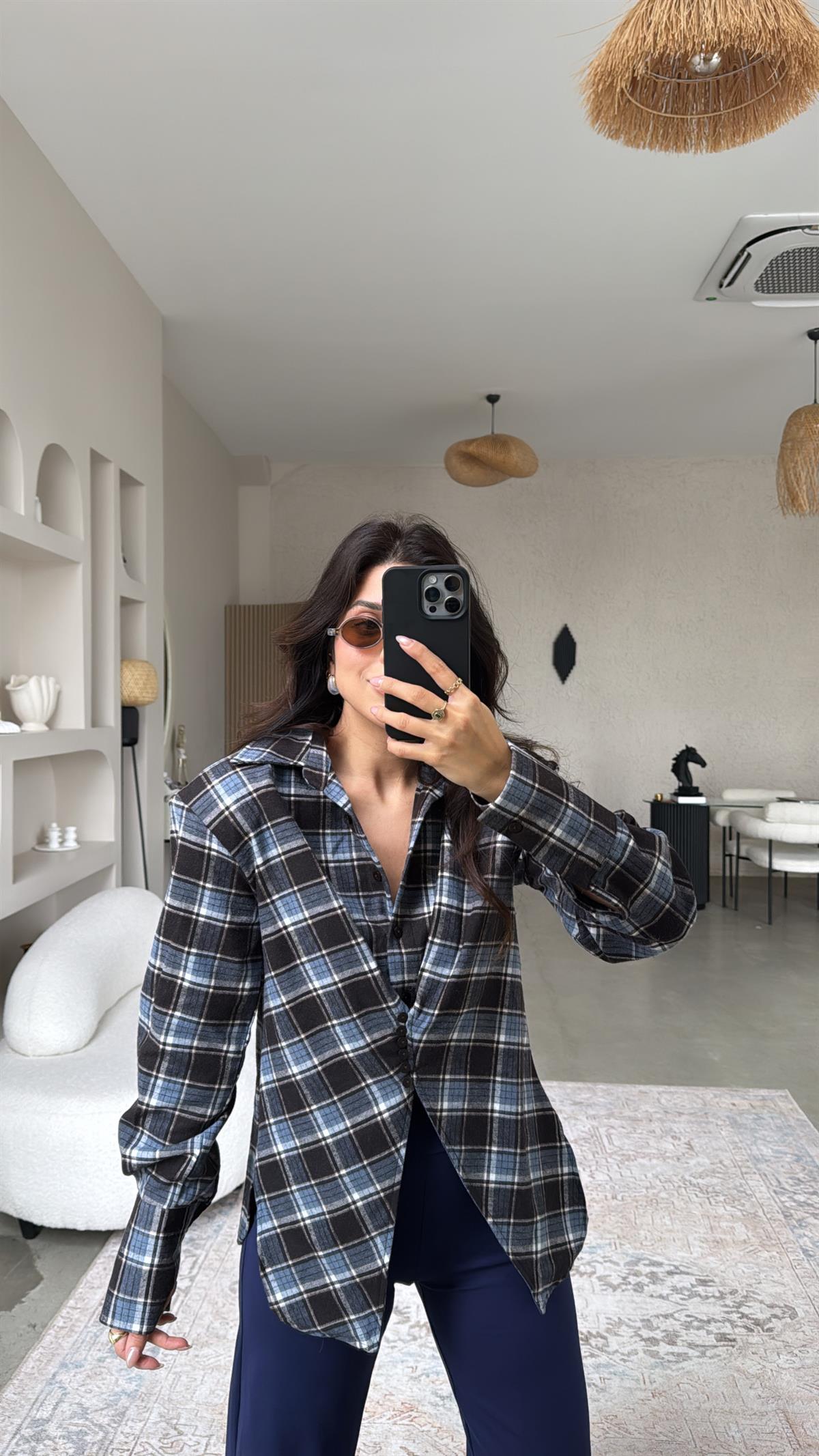 Lacivert Ekose Vatkalı Tarz Gömlek