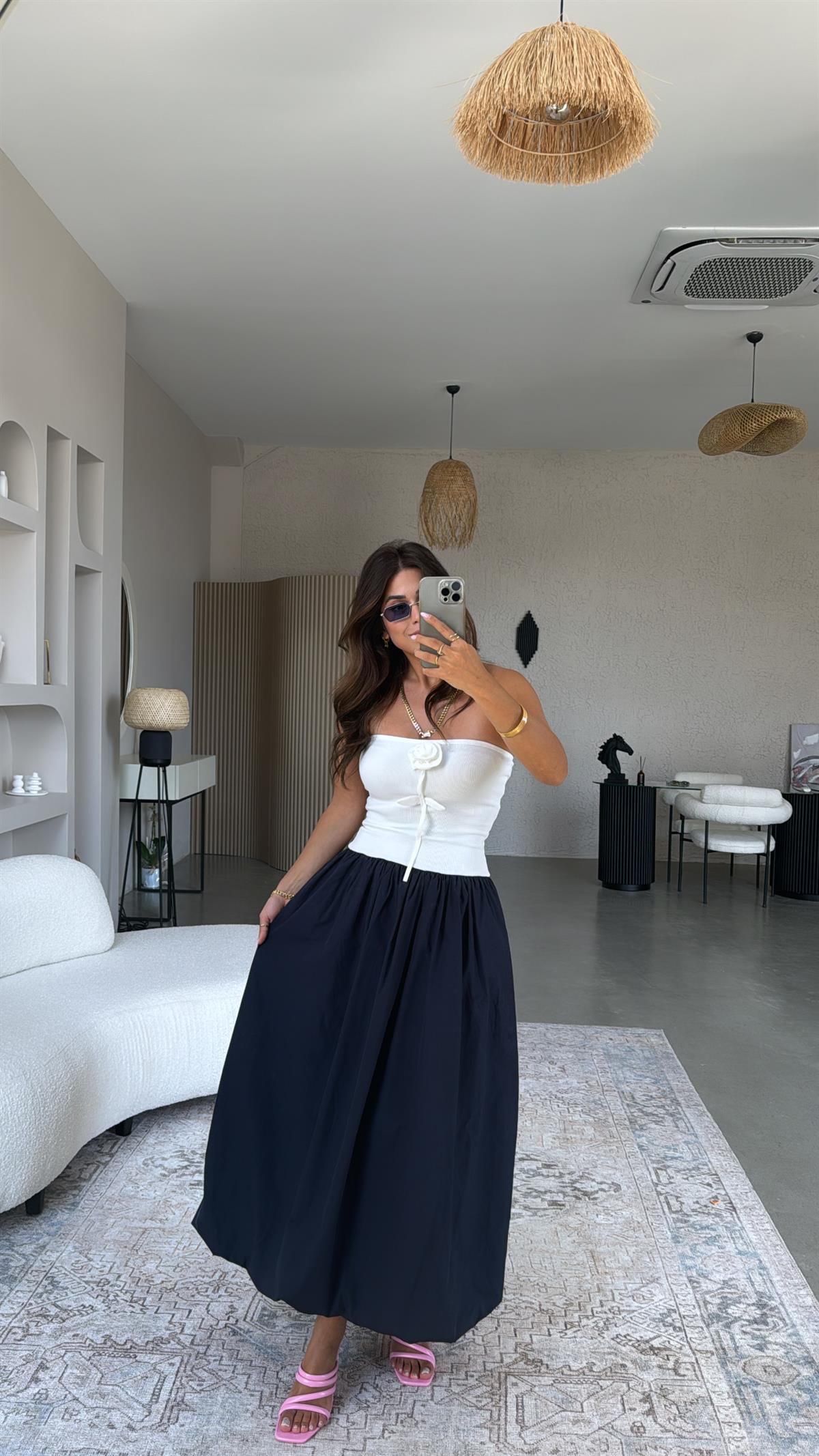 Lacivert Ekru Gül Detaylı Straplez Elbise