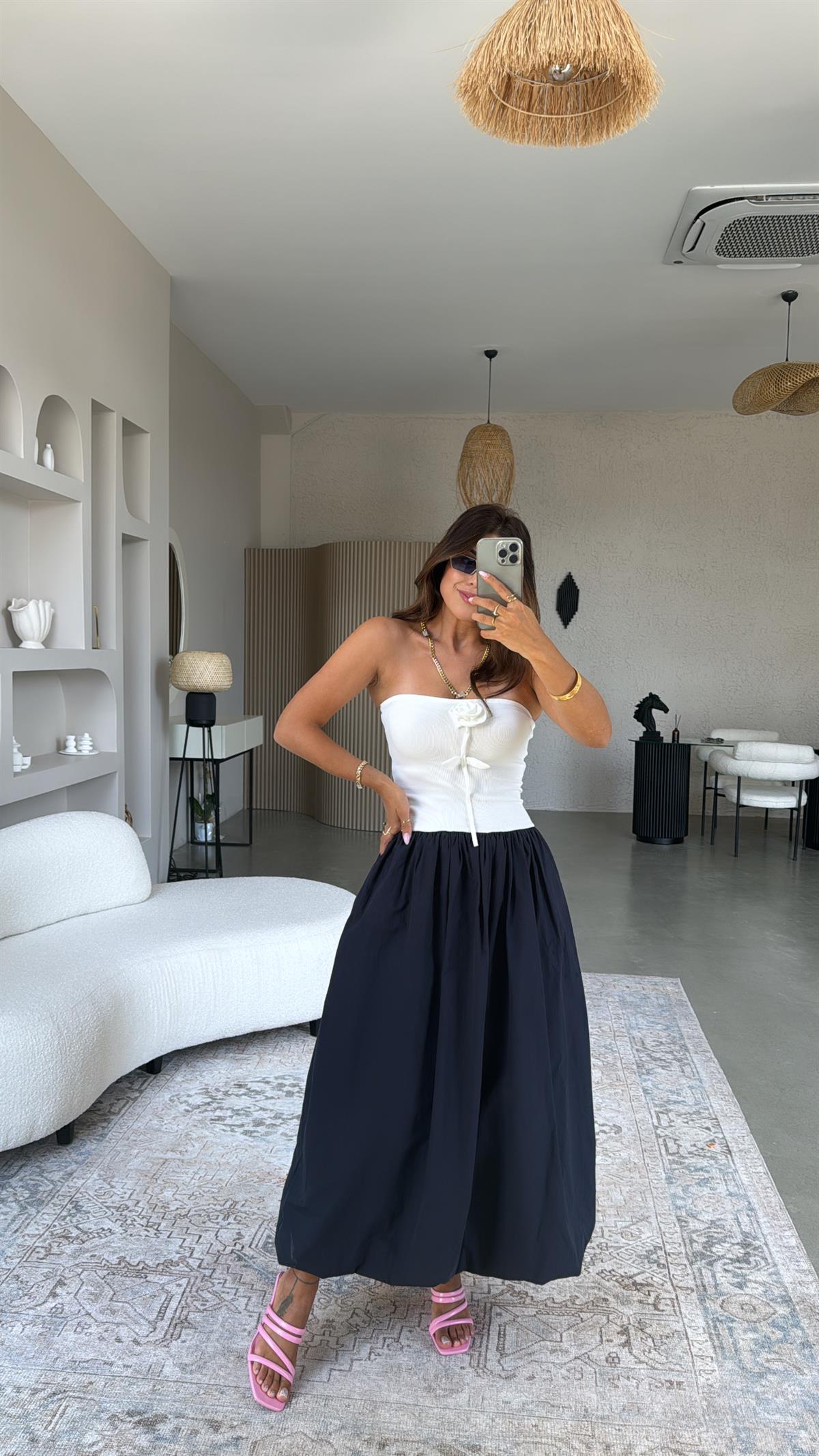 Lacivert Ekru Gül Detaylı Straplez Elbise