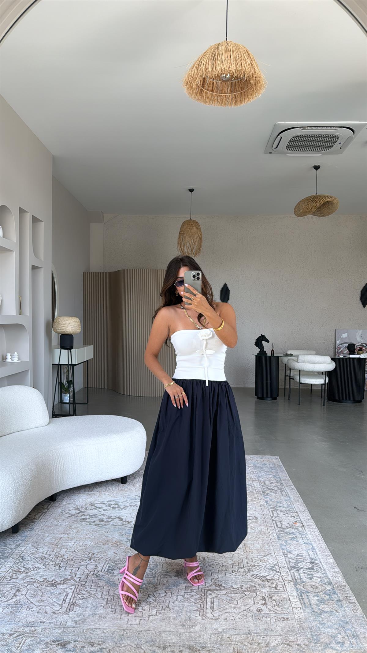Lacivert Ekru Gül Detaylı Straplez Elbise