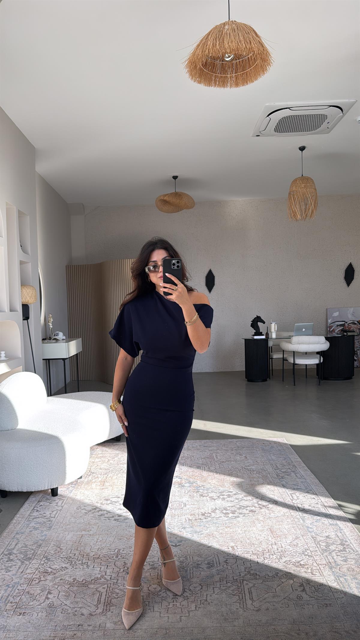 Lacivert Krep Zr Model Omzu Açık Elbise