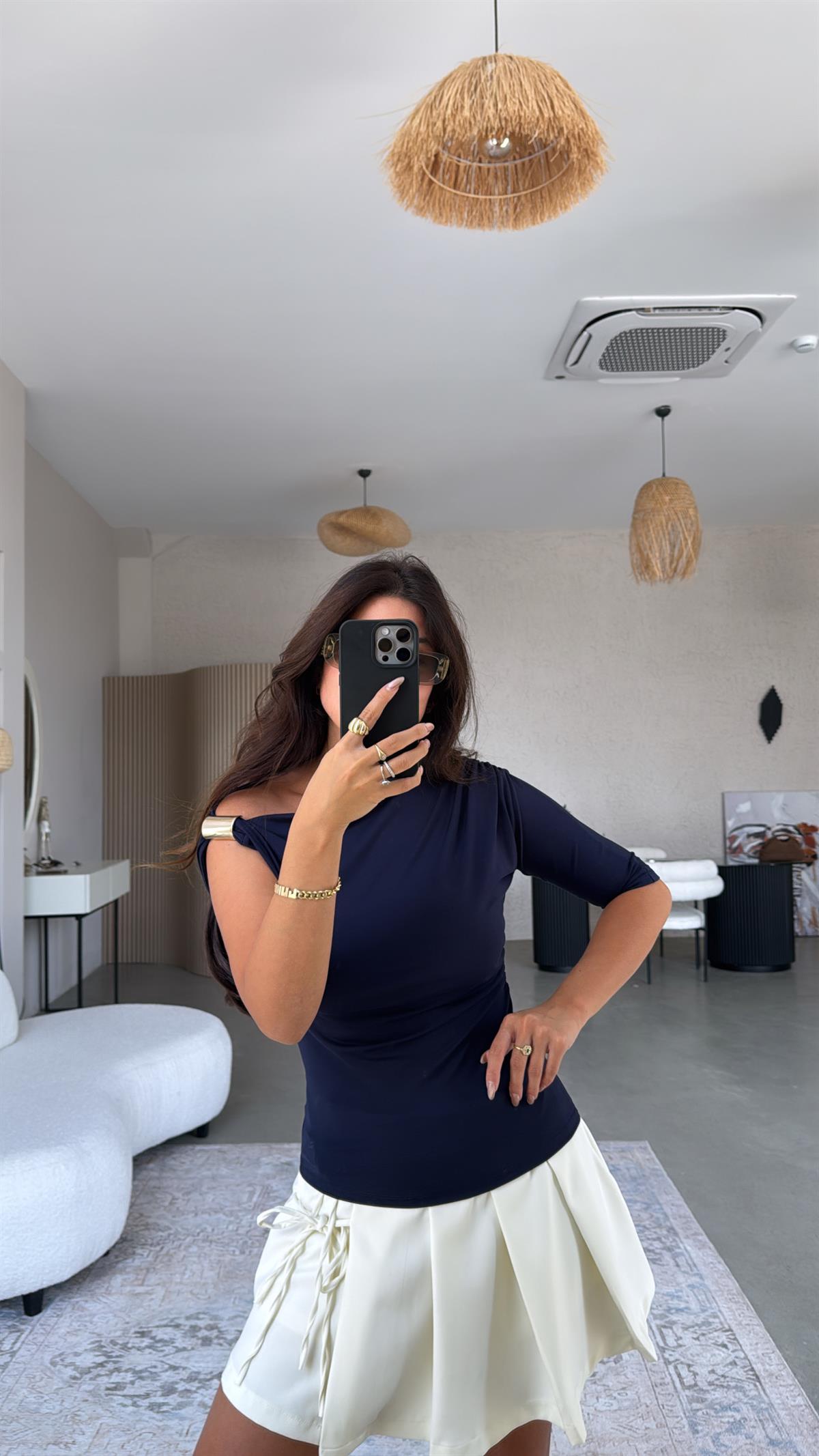 Lacivert Omuz Aksesuarlı Bluz