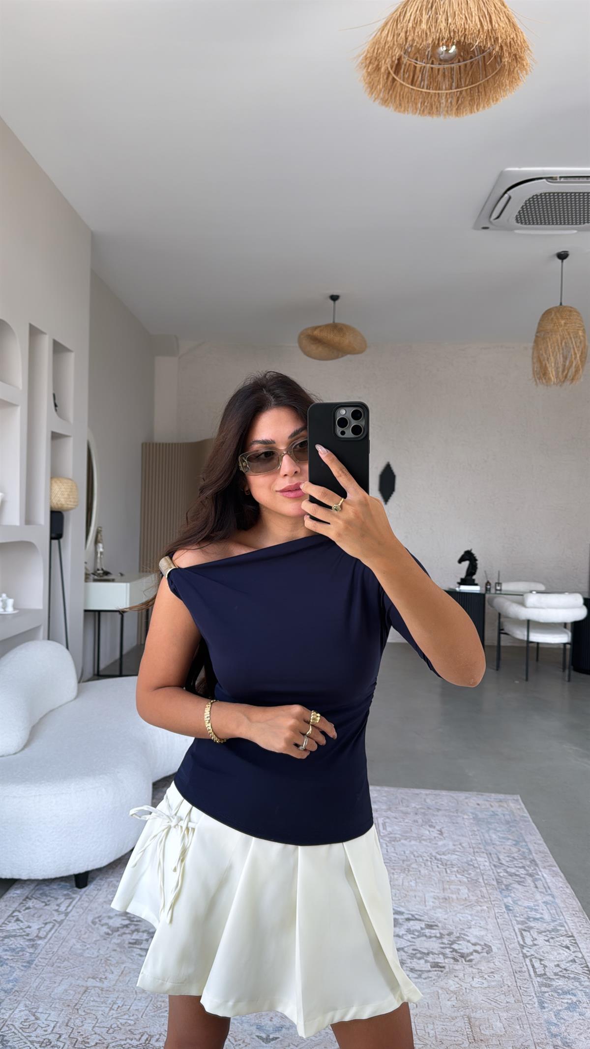 Lacivert Omuz Aksesuarlı Bluz