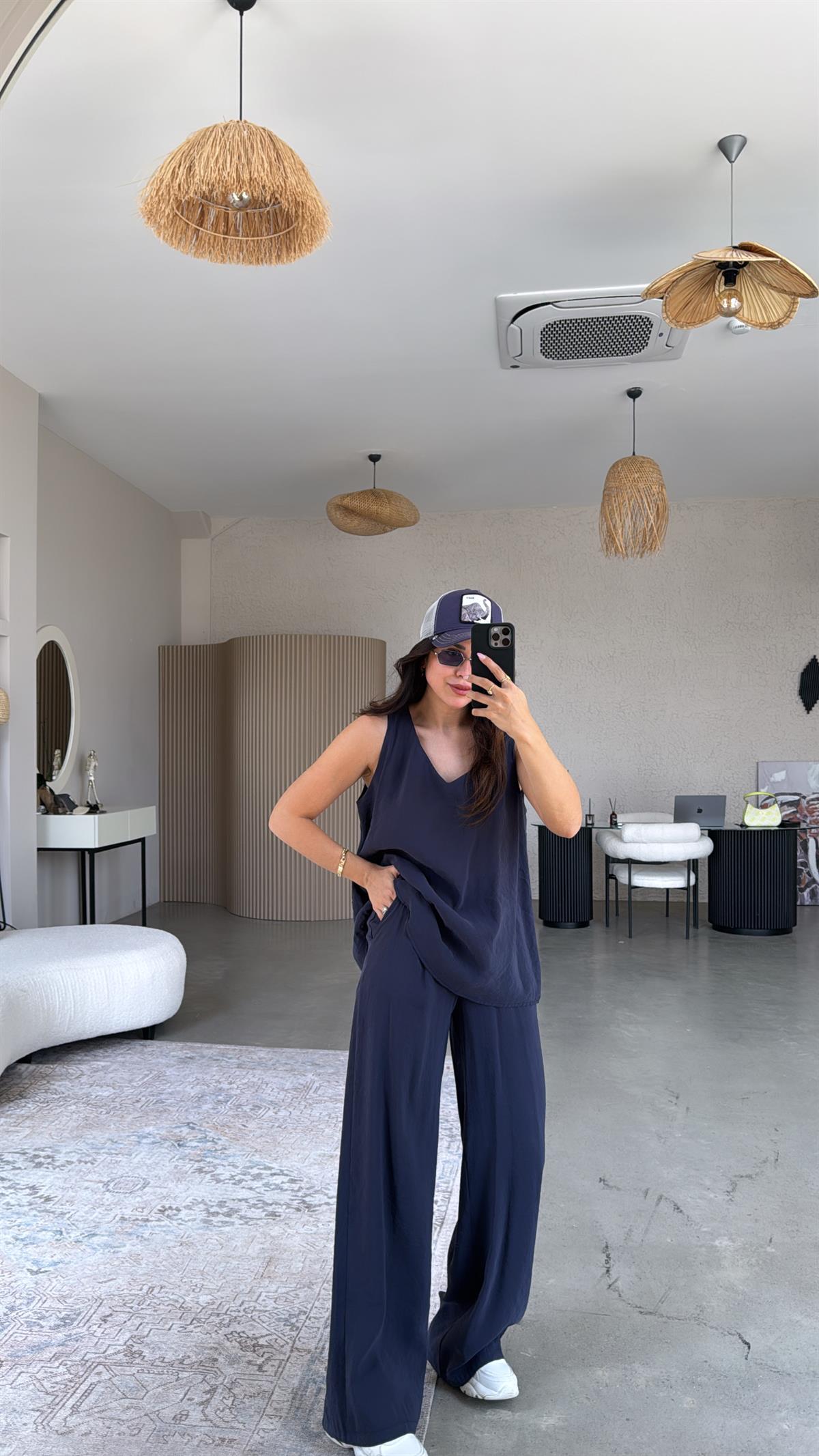 Lacivert V Yaka Bol Paça Takım