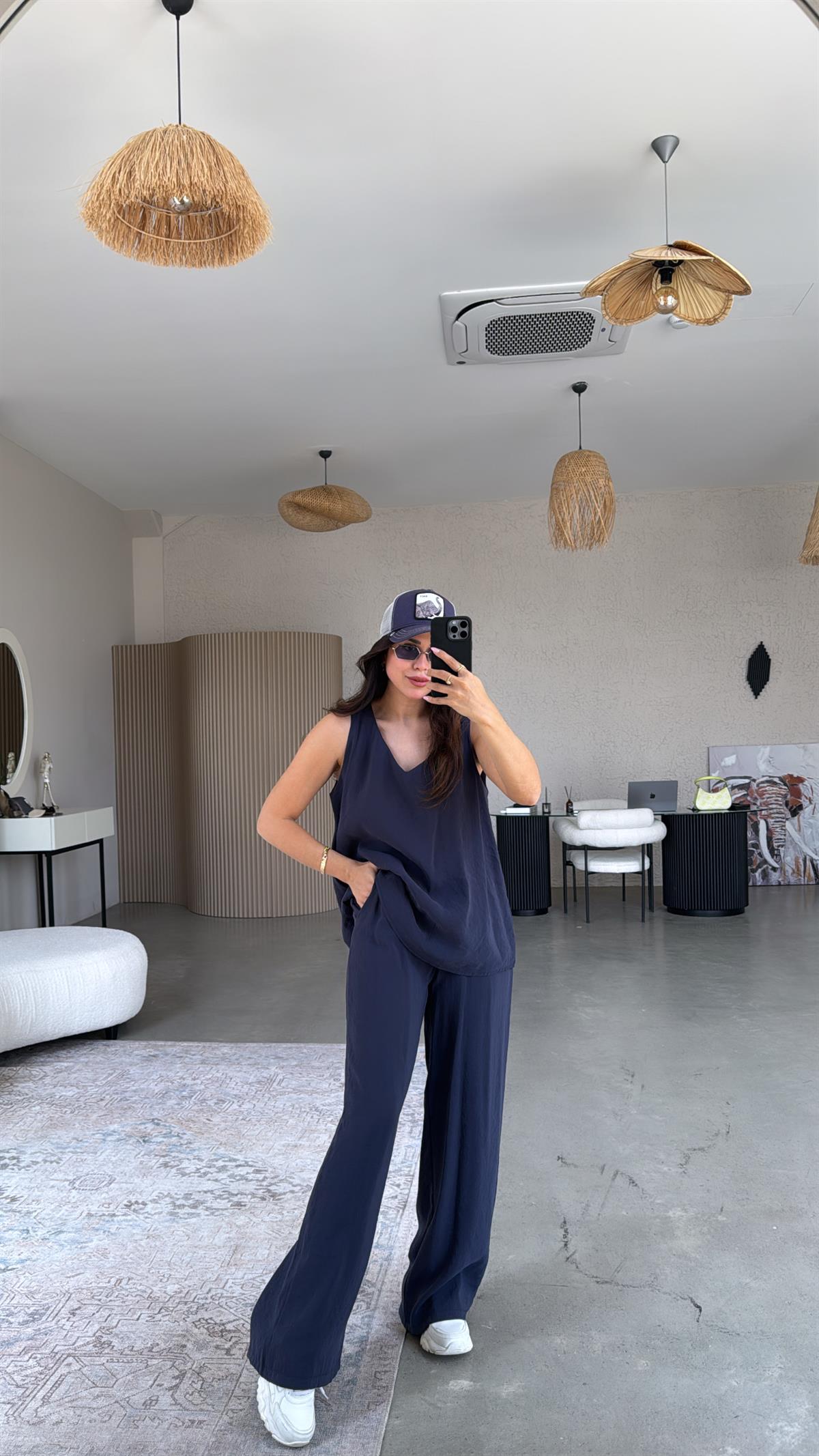 Lacivert V Yaka Bol Paça Takım