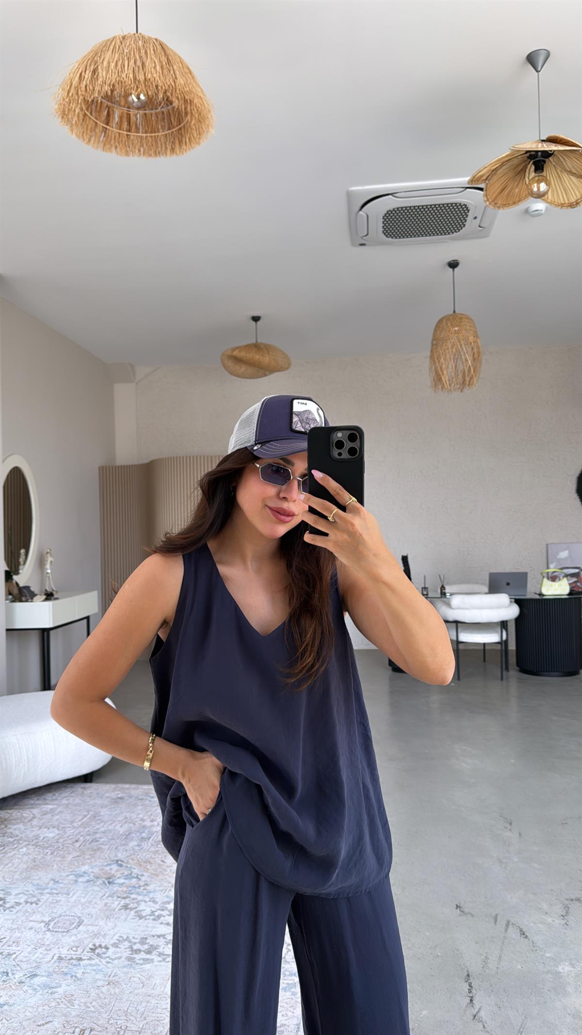 Lacivert V Yaka Bol Paça Takım