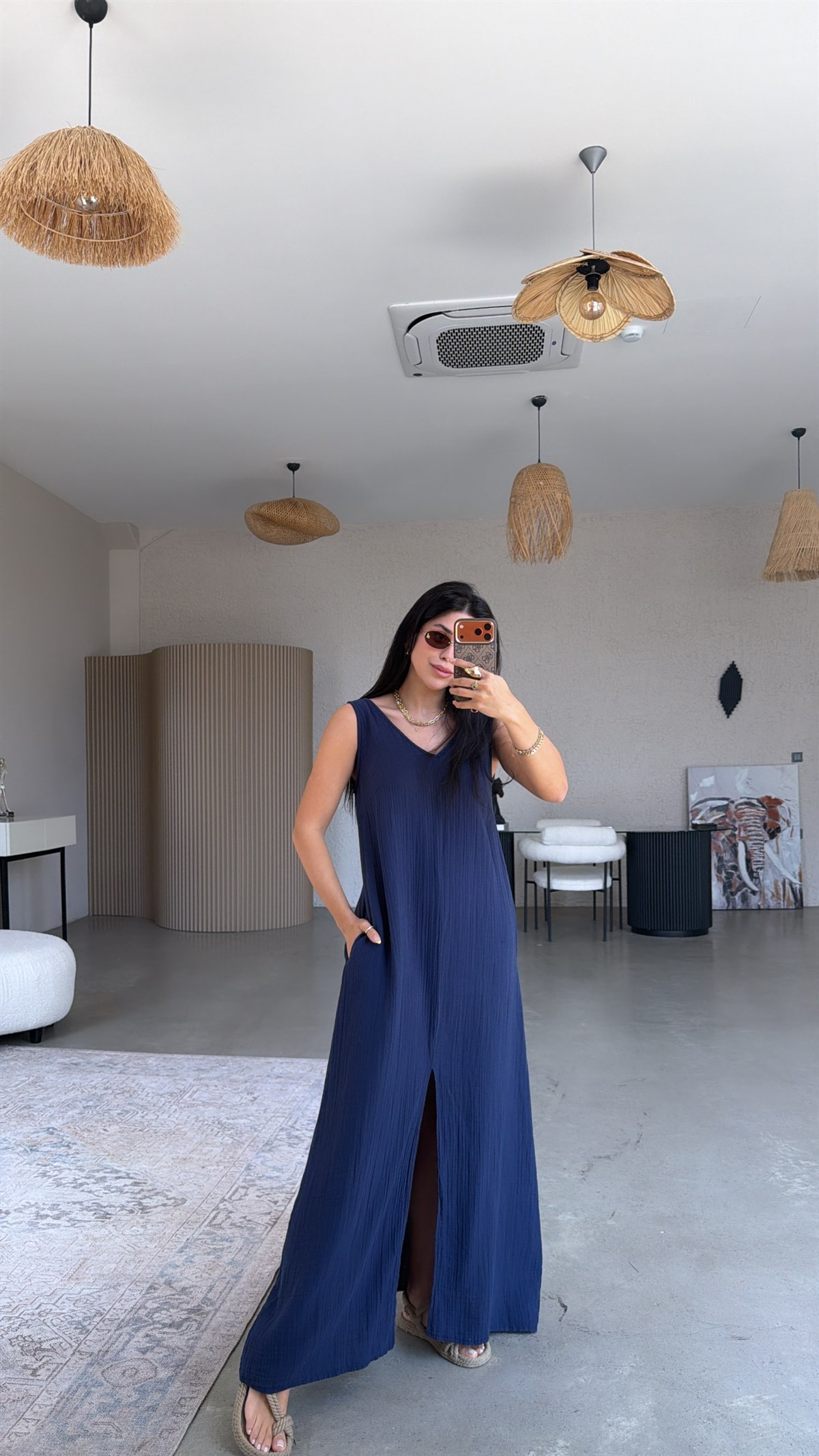 Lacivert V Yaka Müslin Yırtmaçlı Elbise