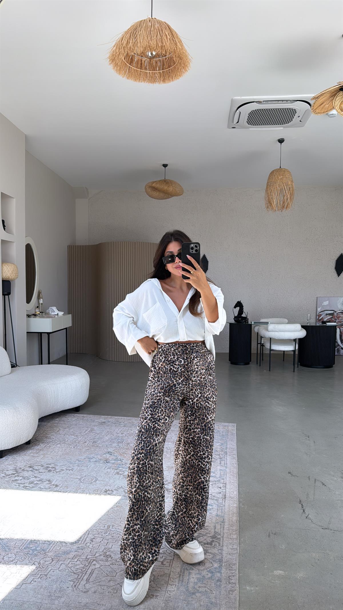 Leopar Desenli İpek Saten Pantolon