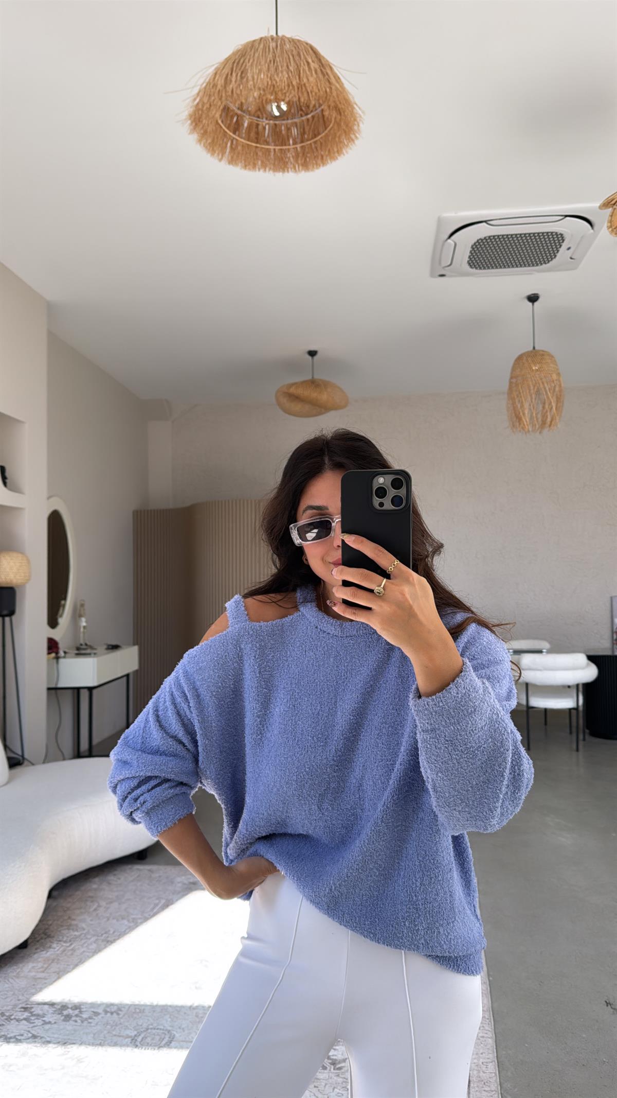 Lila Dokulu Omuz Detaylı Triko