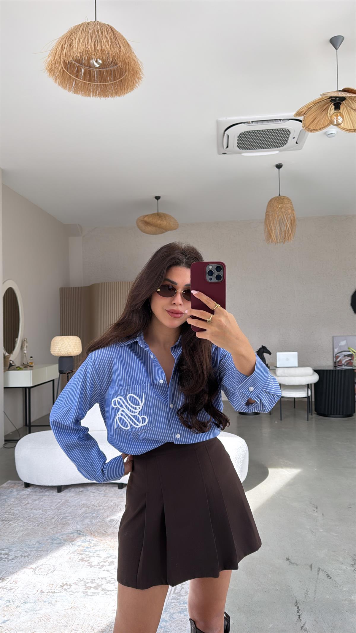 Mavi Çizgili Cebi Nakışlı Gömlek