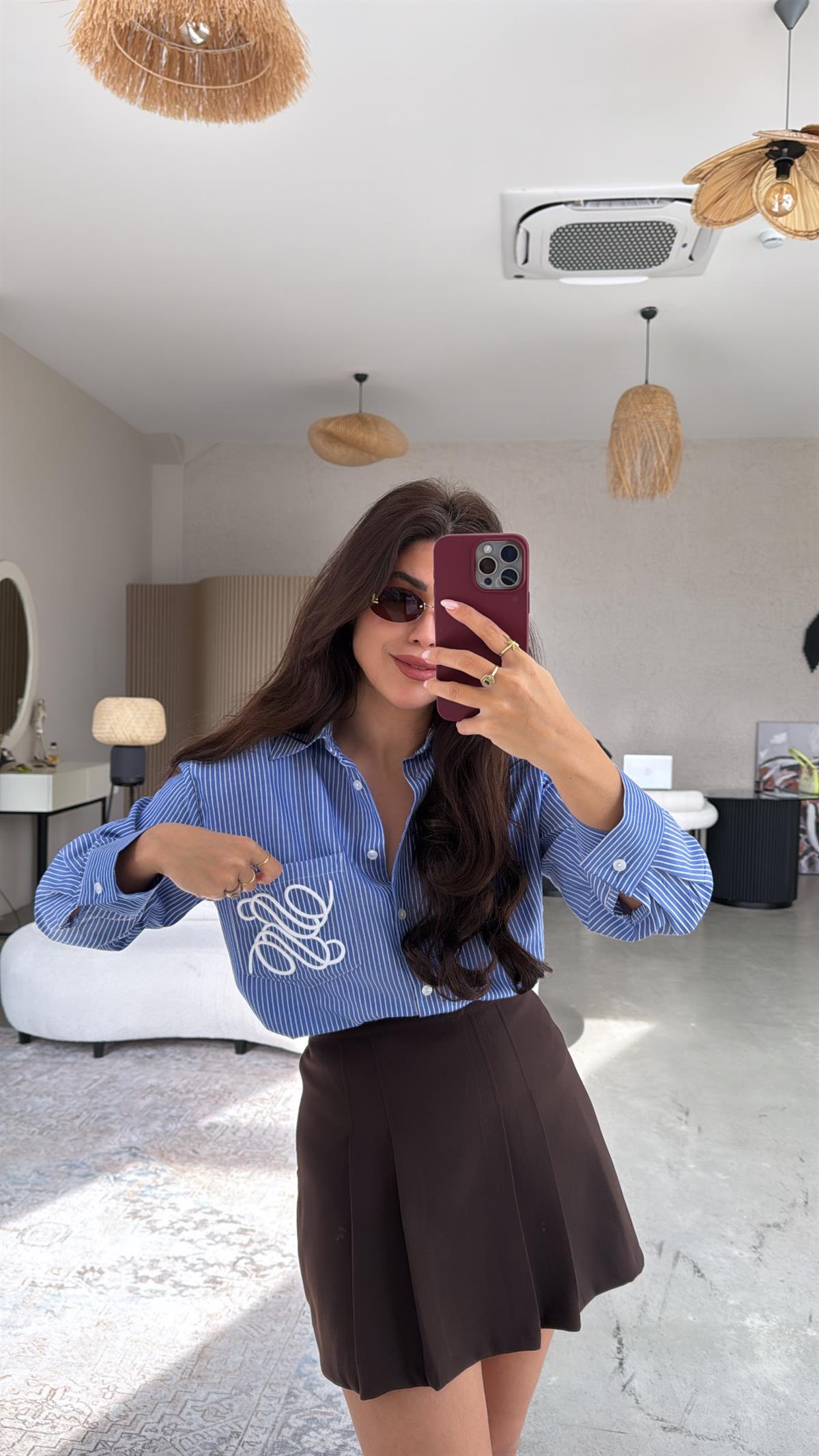 Mavi Çizgili Cebi Nakışlı Gömlek