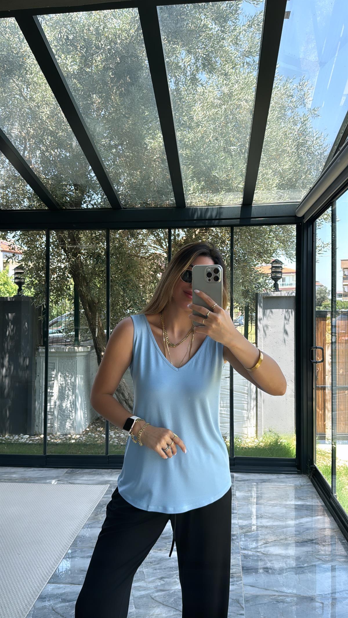 Mavi Ön Arka V Yaka Atlet