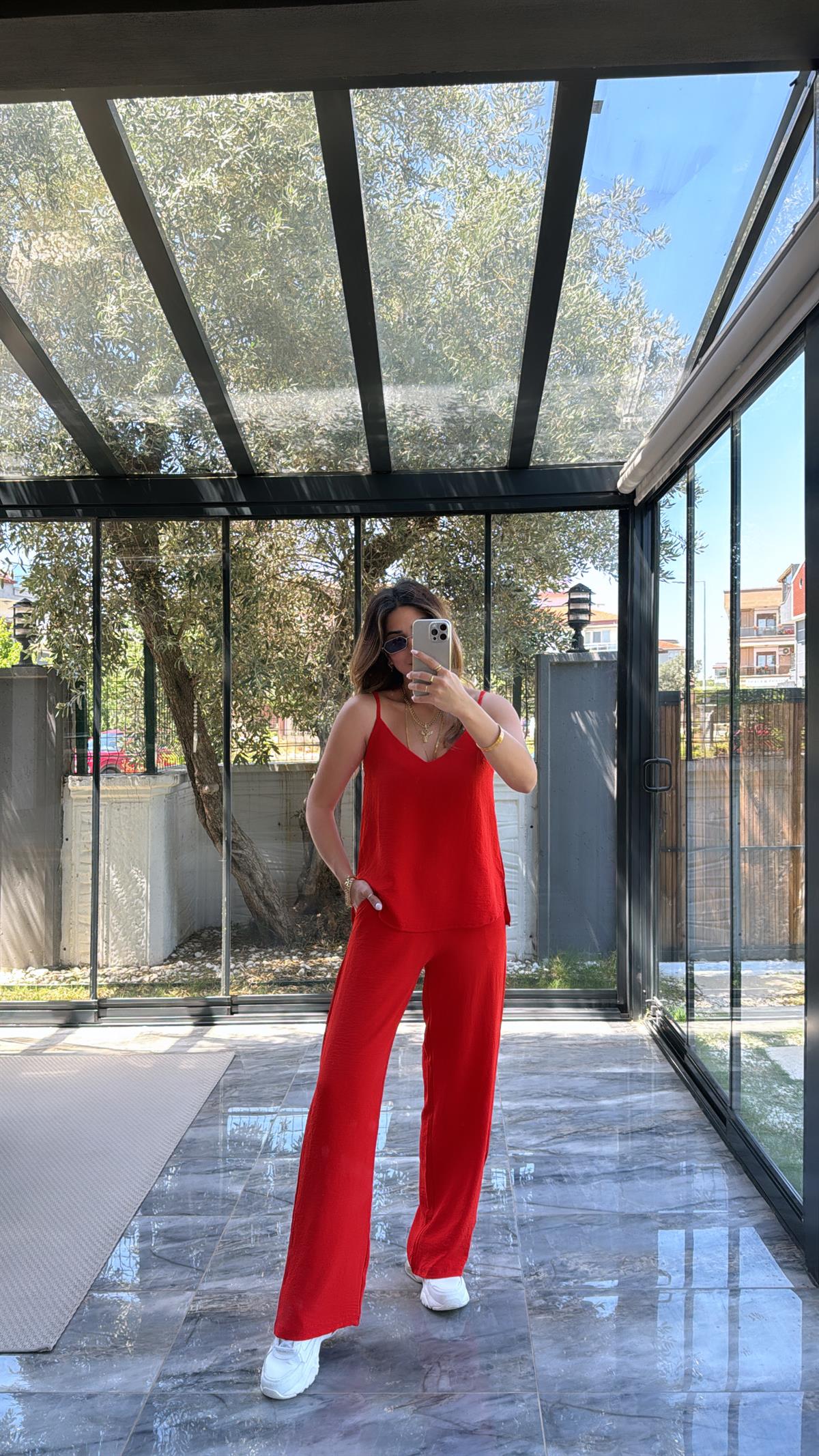 Kırmızı Askılı Tiril Takım