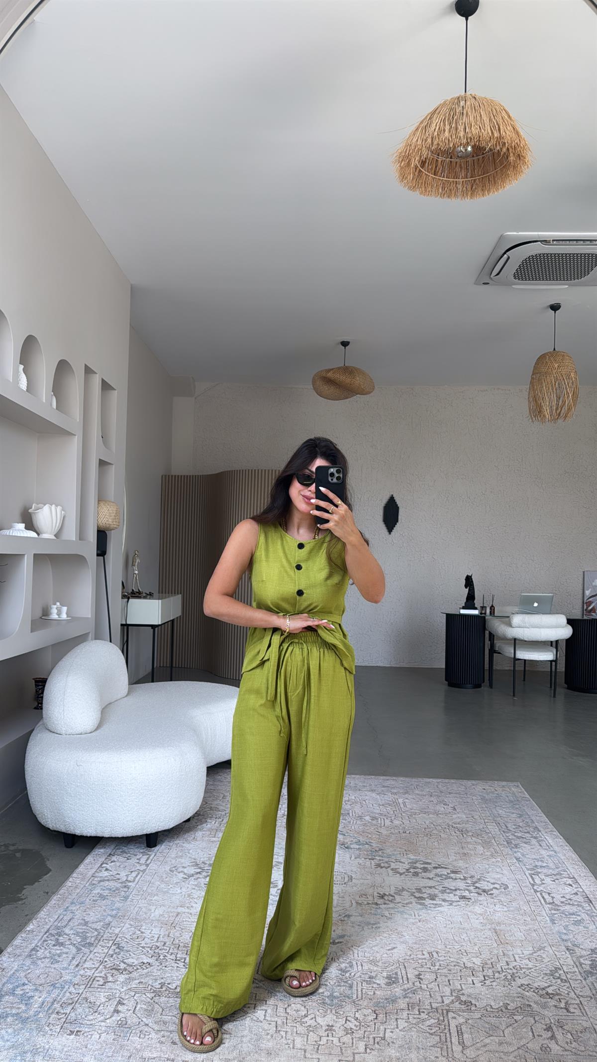 Olive Düğmeli Yelekli Takım