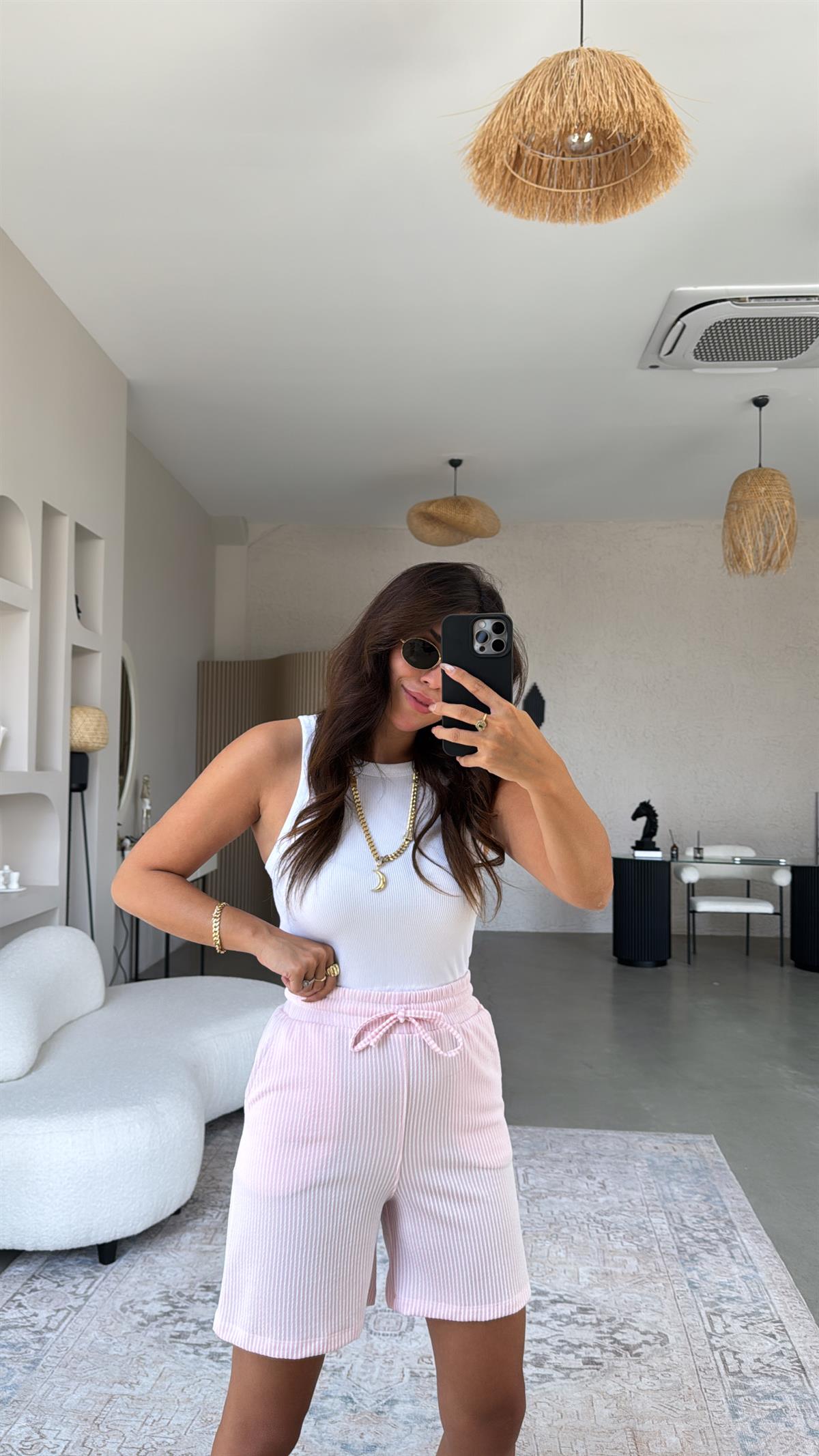 Pembe Çizgili Şort