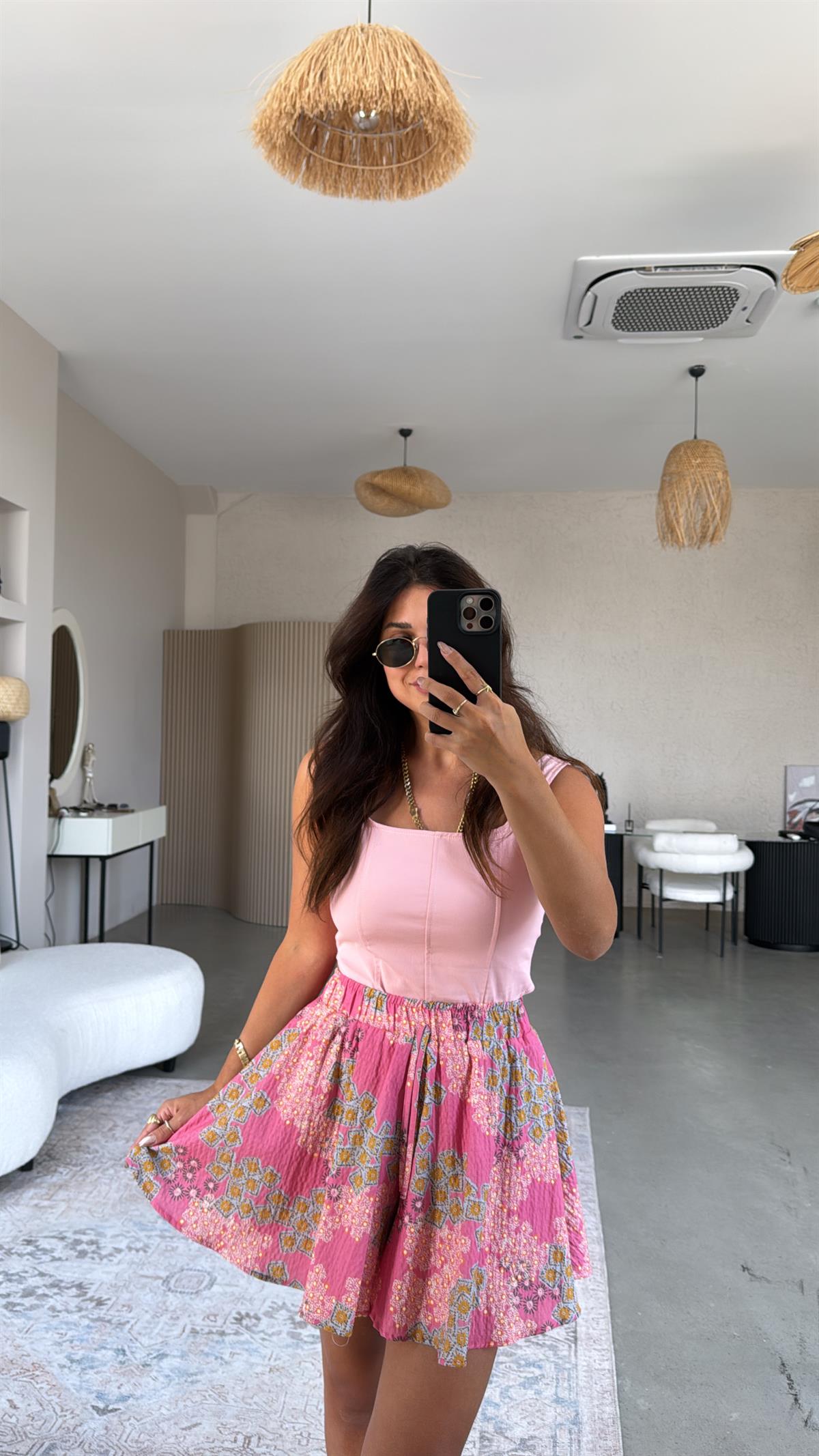 Pembe Desenli Kiloş Şort