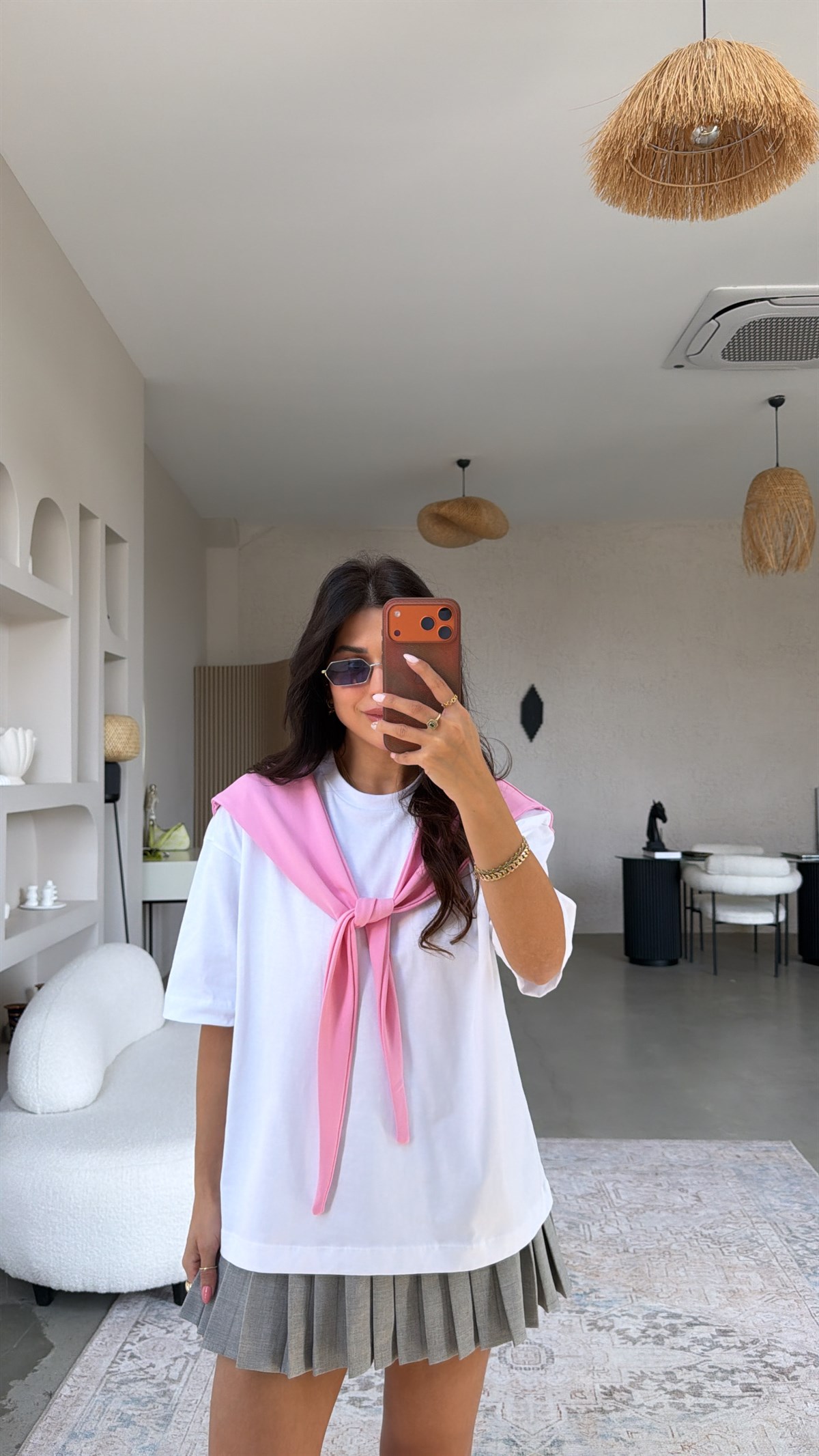 Pembe Fular Detaylı Pamuk Tshirt