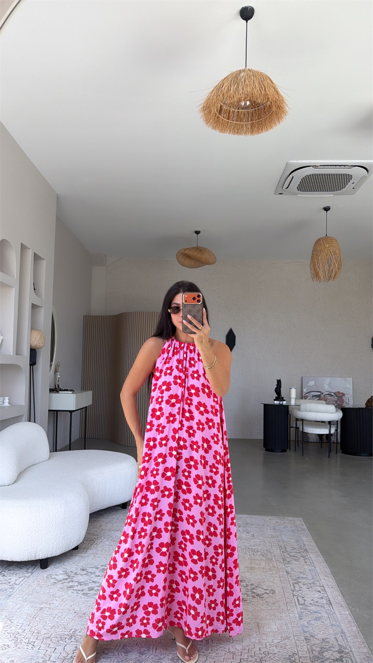 Pembe Kırmızı Çiçekli Halter Yaka Viskon Elbise
