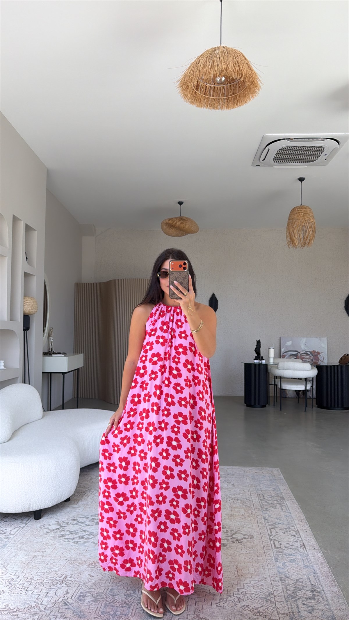Pembe Kırmızı Çiçekli Halter Yaka Viskon Elbise