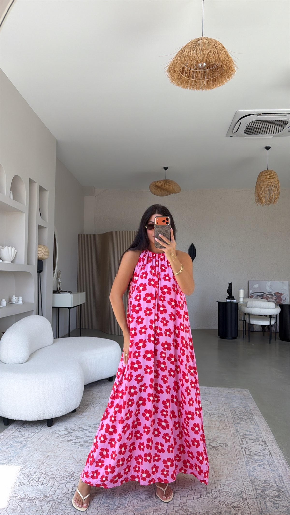 Pembe Kırmızı Çiçekli Halter Yaka Viskon Elbise