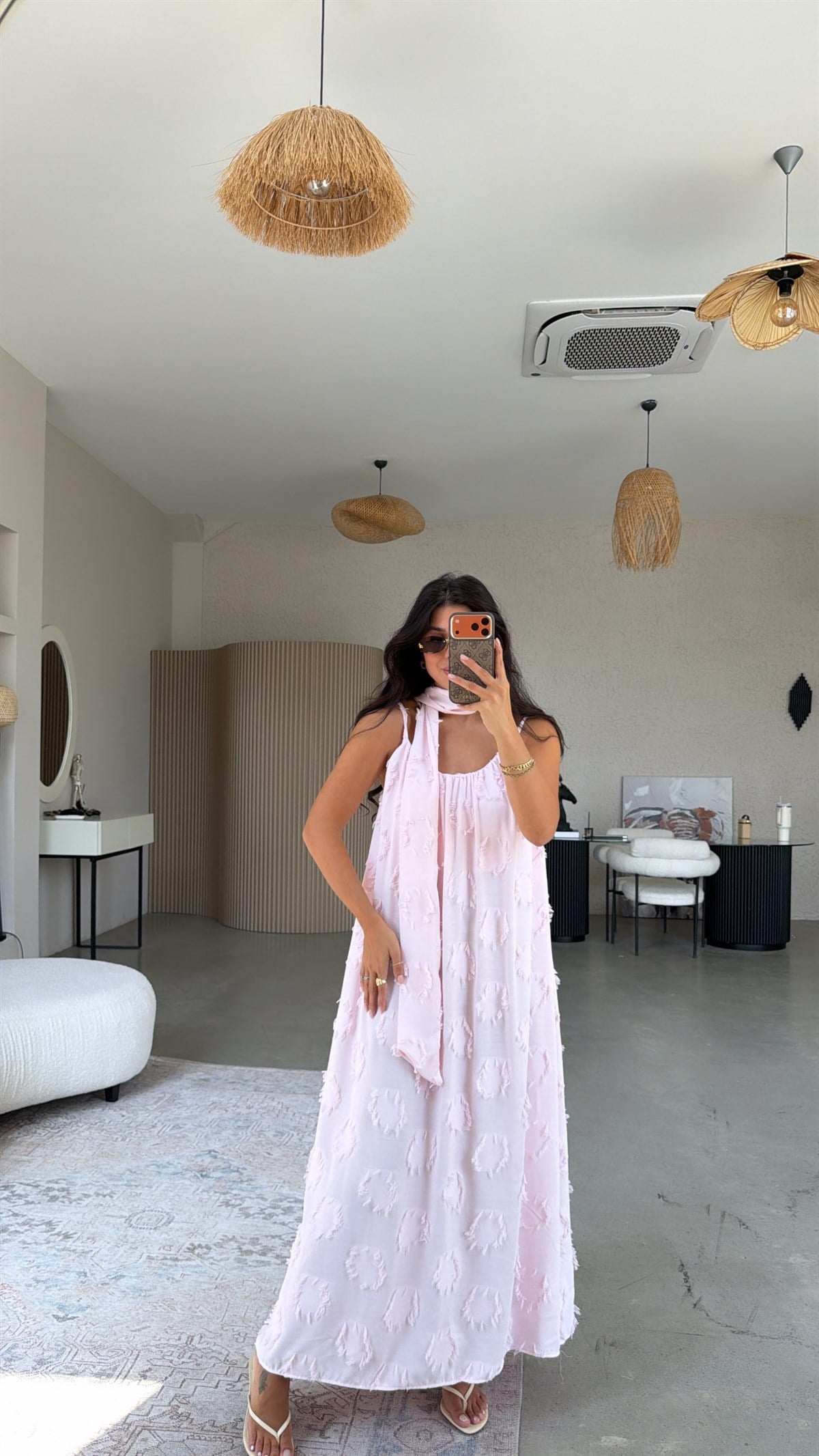 Pembe Püskül Kumaşlı Premium Asansör Askılı Elbise