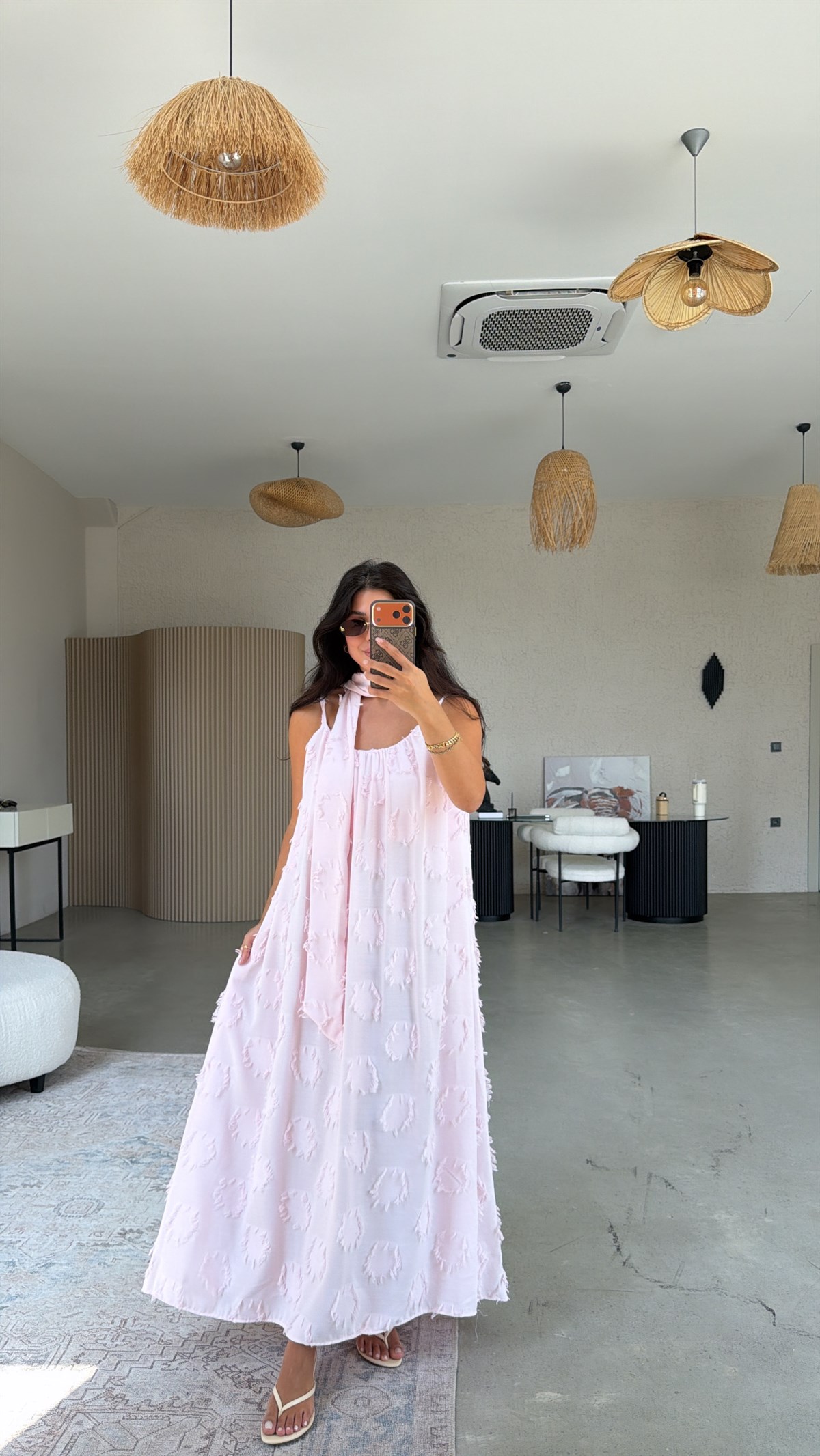 Pembe Püskül Kumaşlı Premium Asansör Askılı Elbise