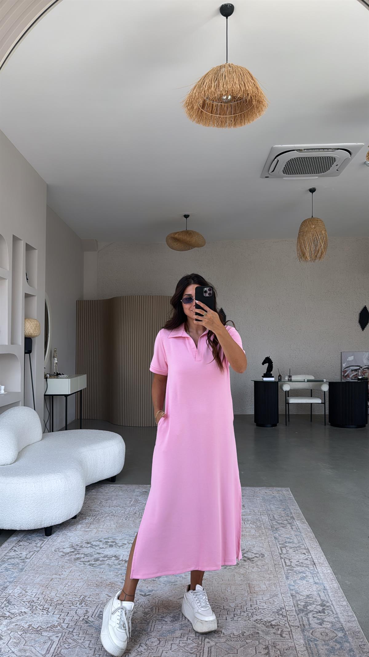 Pembe Yakalı Uzun Modal Elbise