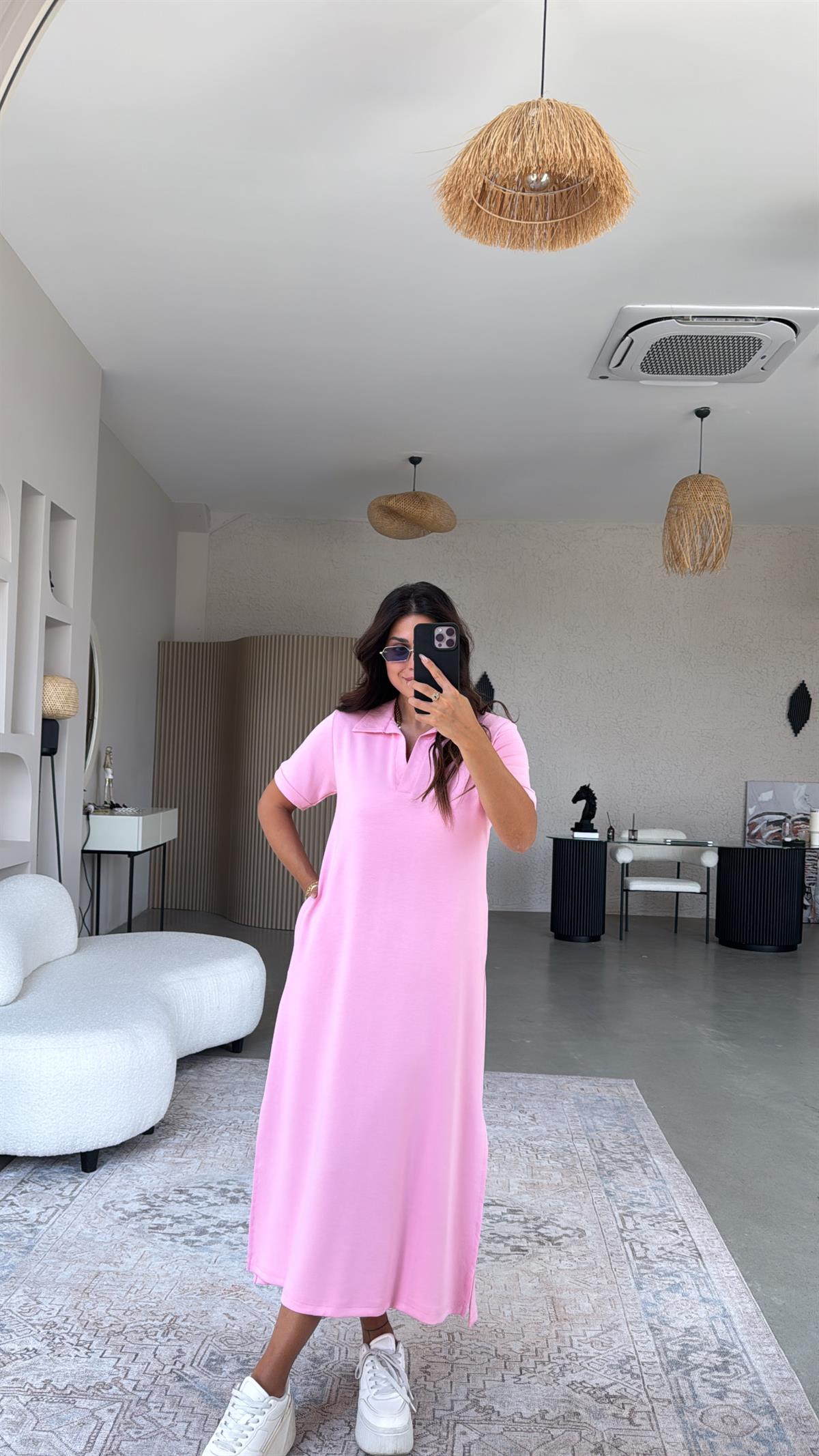 Pembe Yakalı Uzun Modal Elbise
