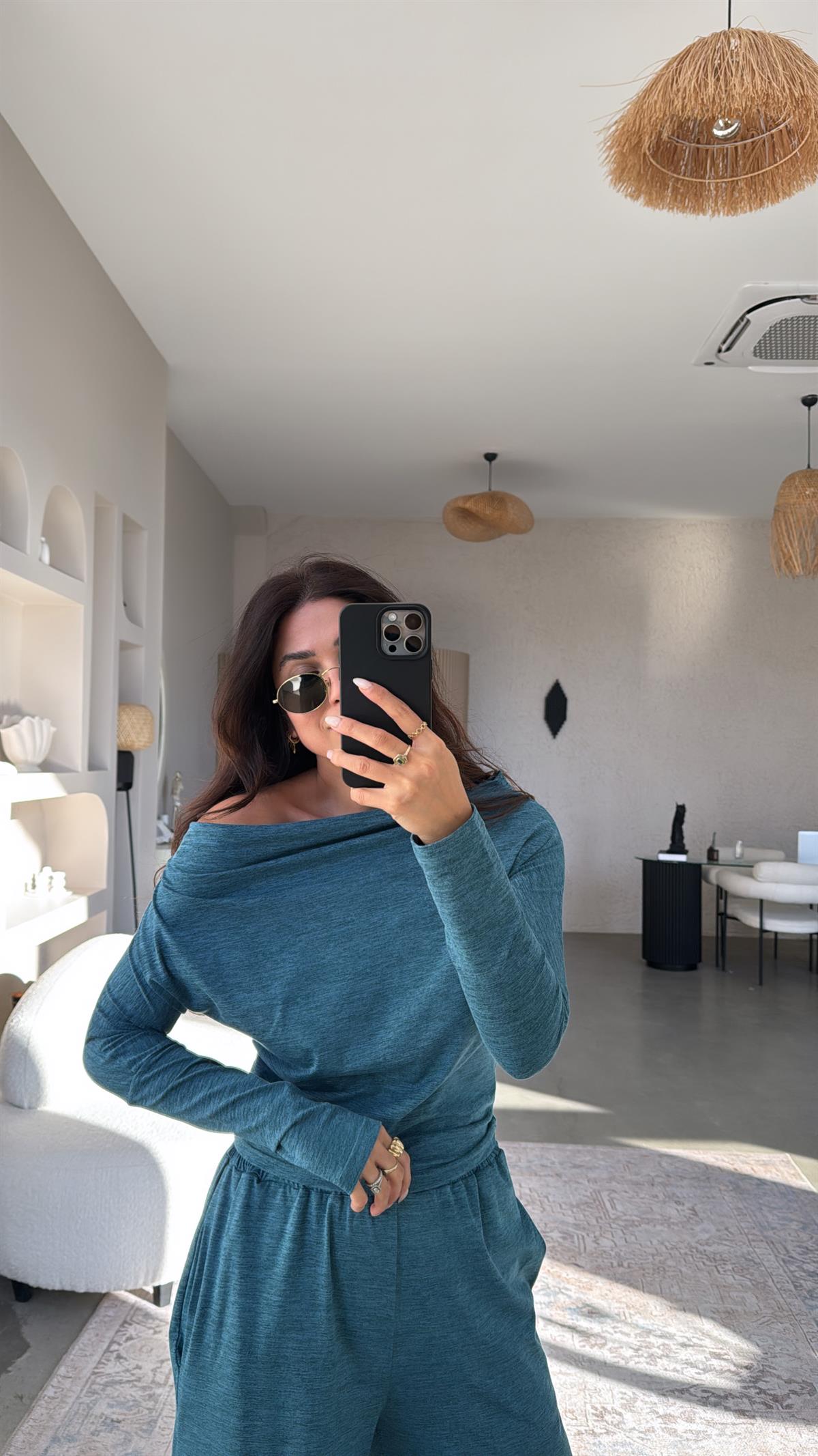 Petrol Rengi Omzu Düşük Rahat Takım