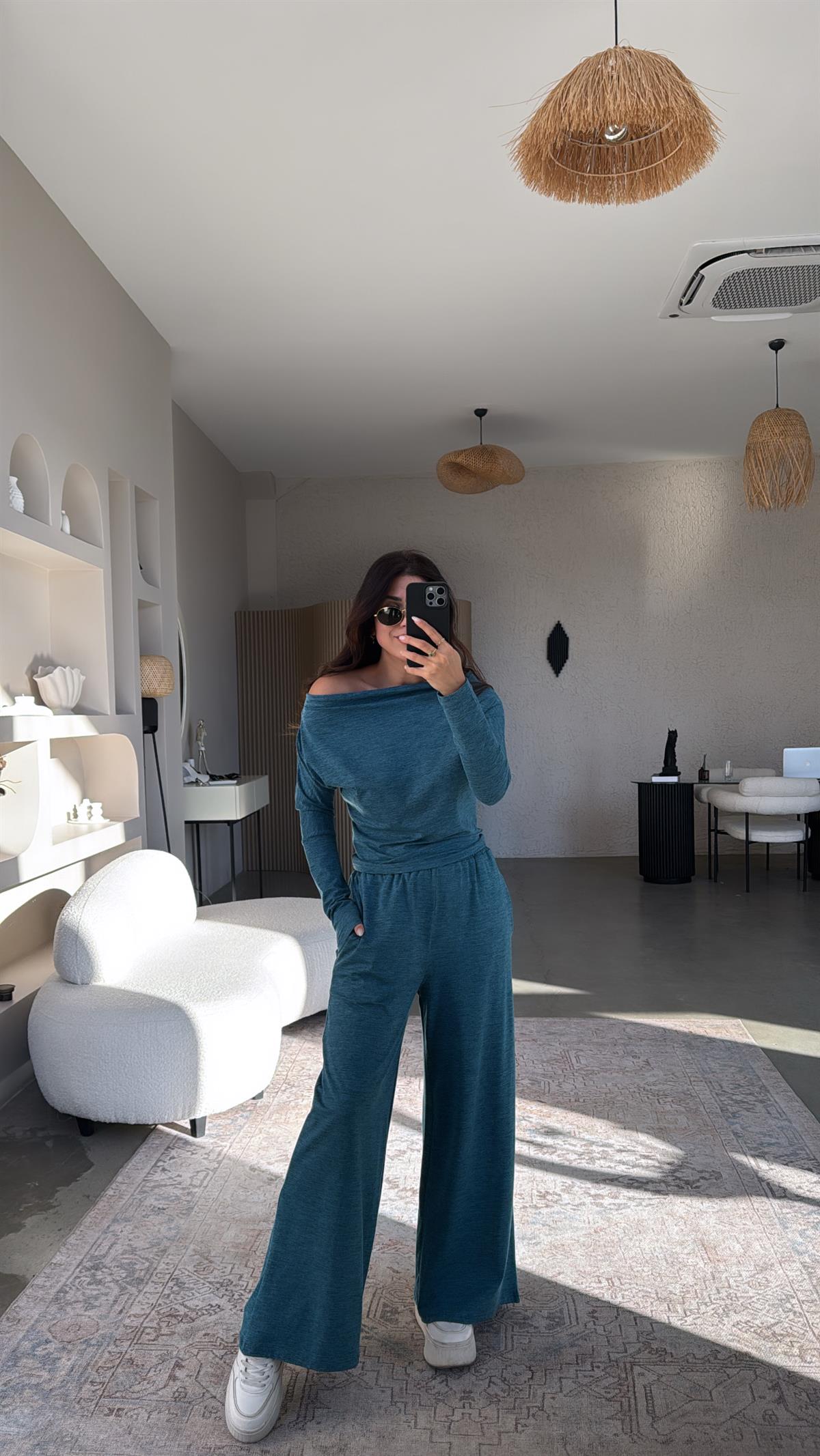 Petrol Rengi Omzu Düşük Rahat Takım