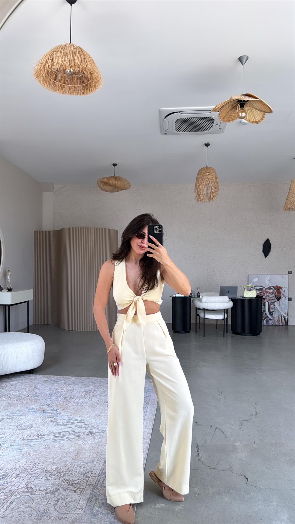 Sarı Keten Bağlamalı Bluzlu Takım