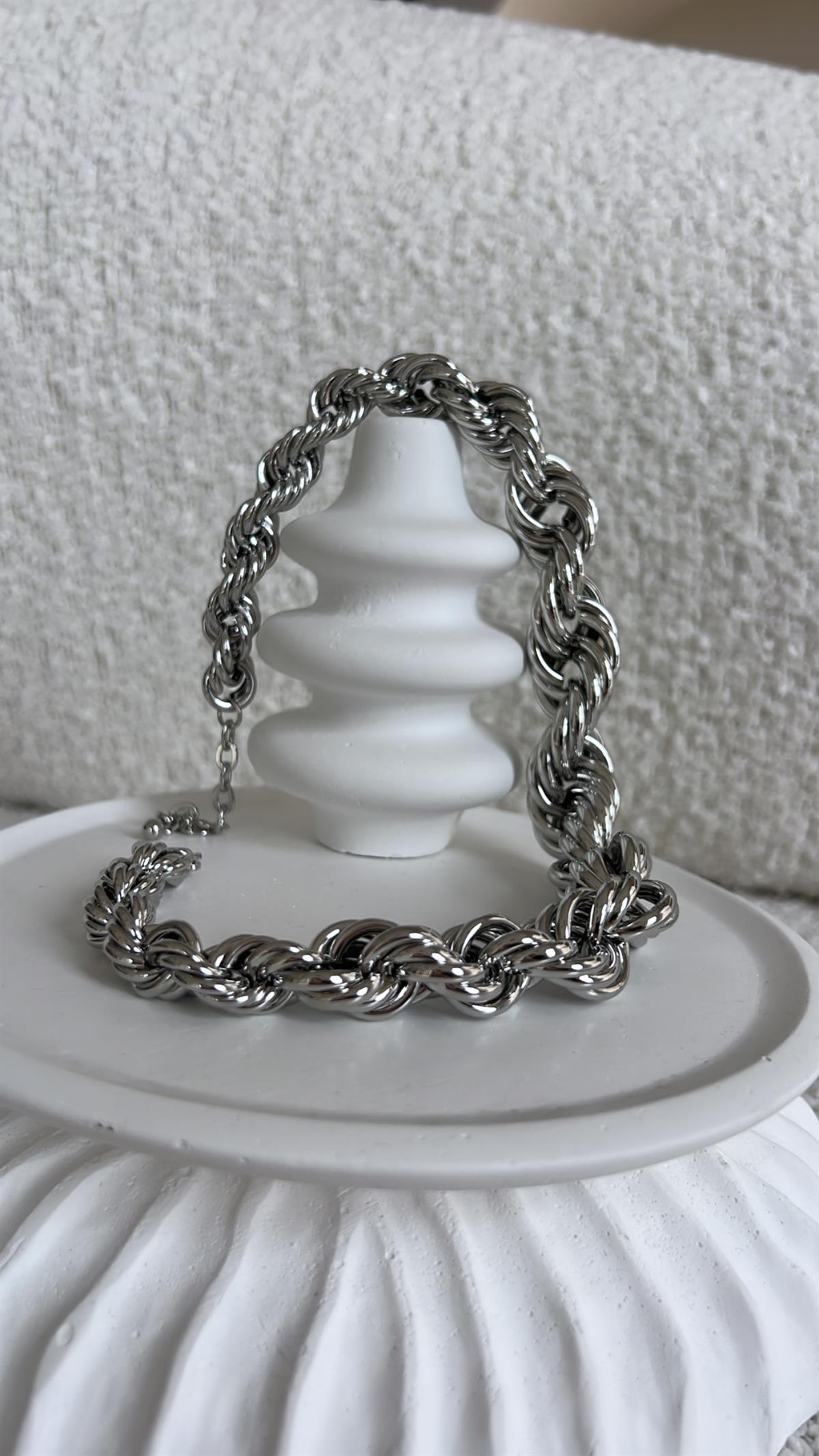 Silver Sarmal Zincir Görünümlü Kolye