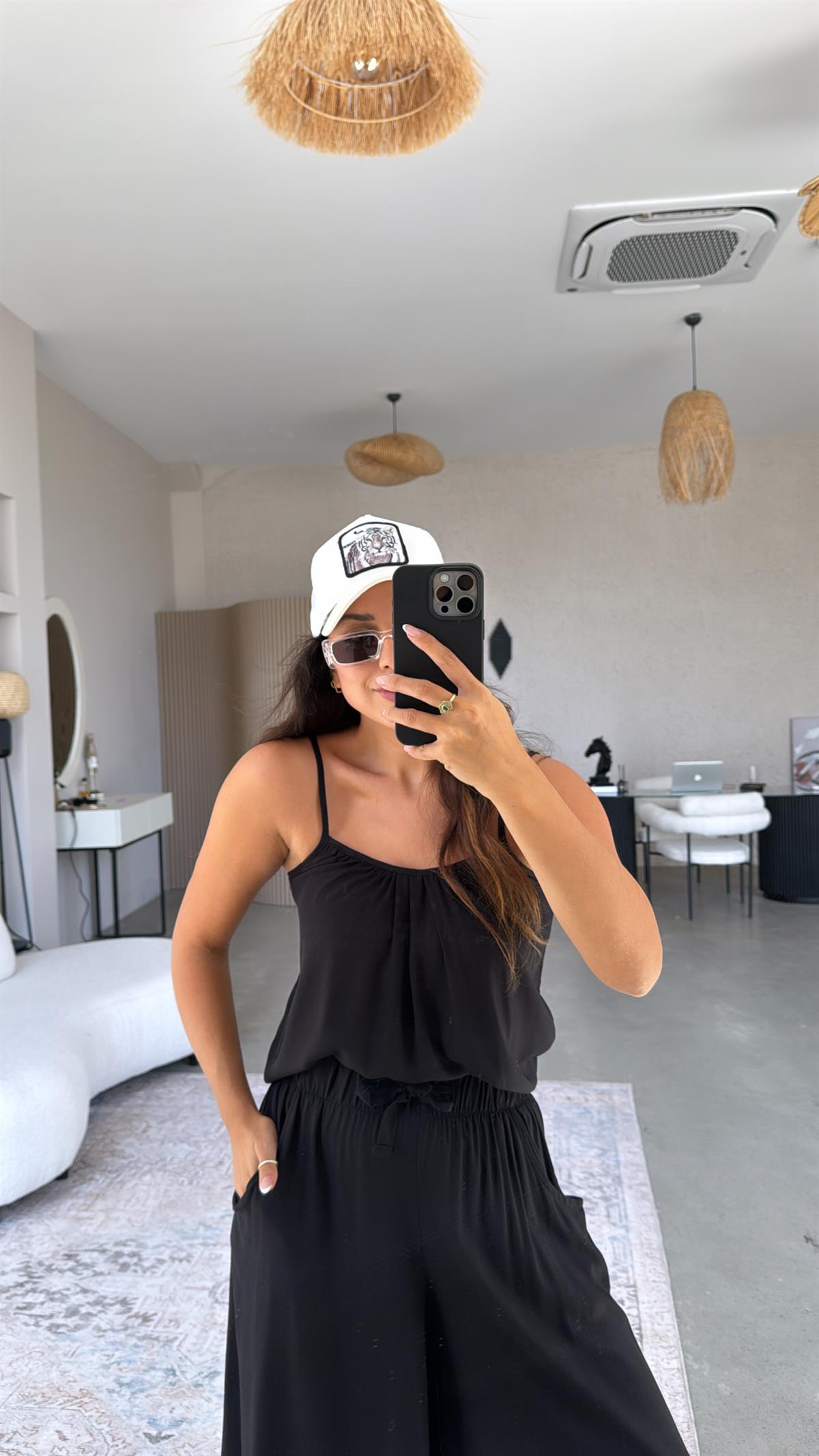 Siyah Askılı Bluz Salaş Pantolon Takım